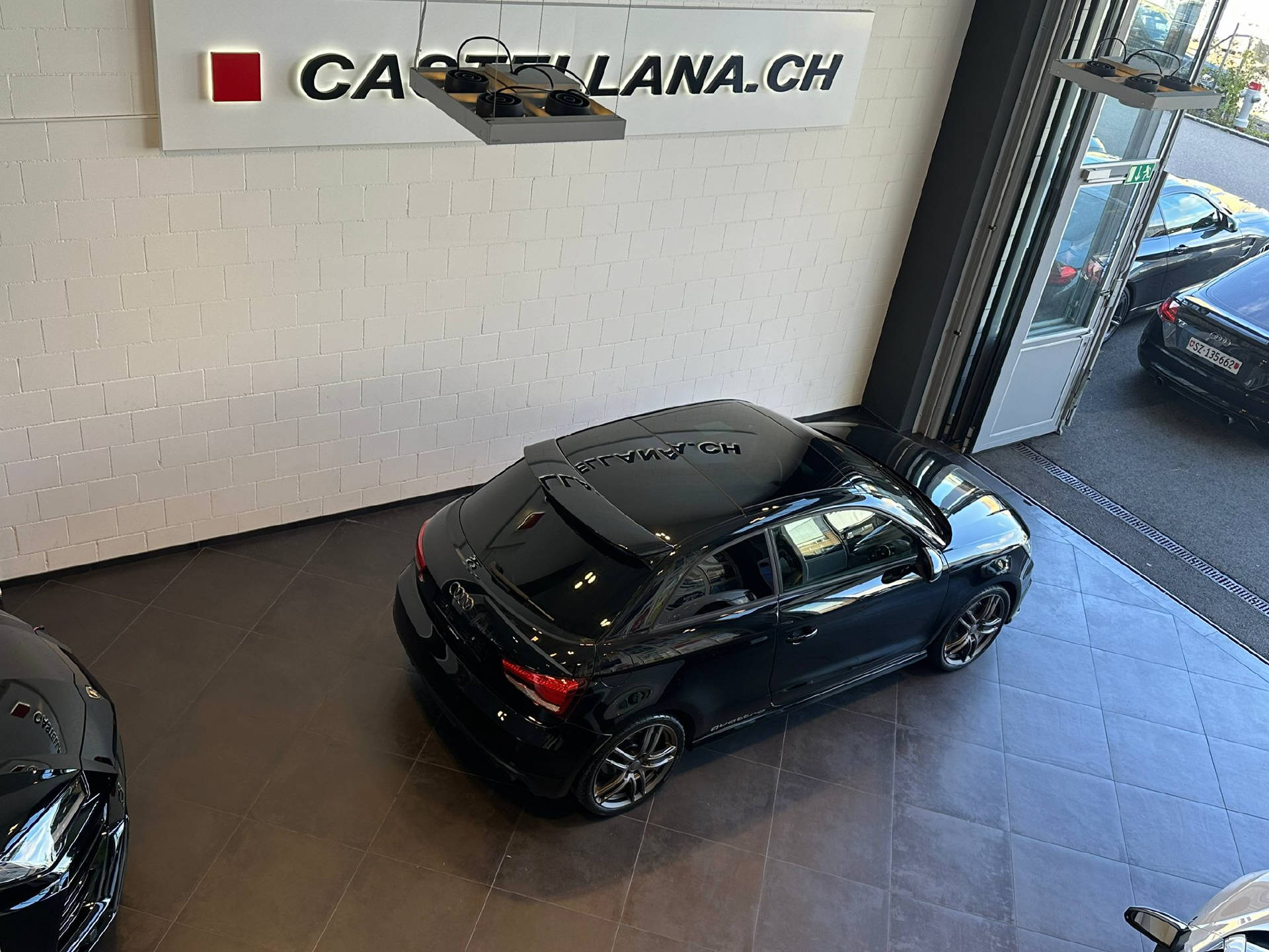 AUDI S1 2.0 TFSI quattro-image-8