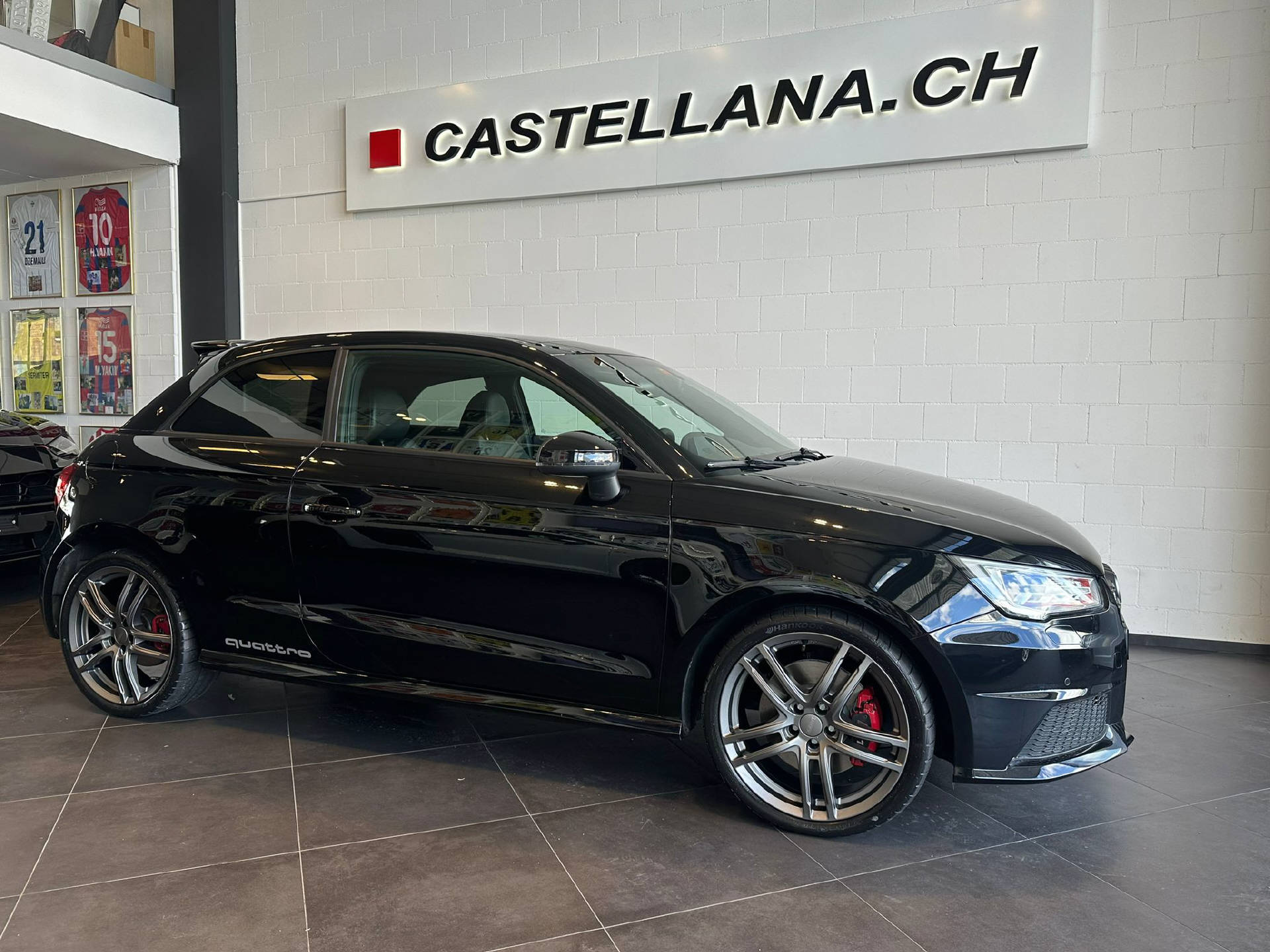 AUDI S1 2.0 TFSI quattro-image-0