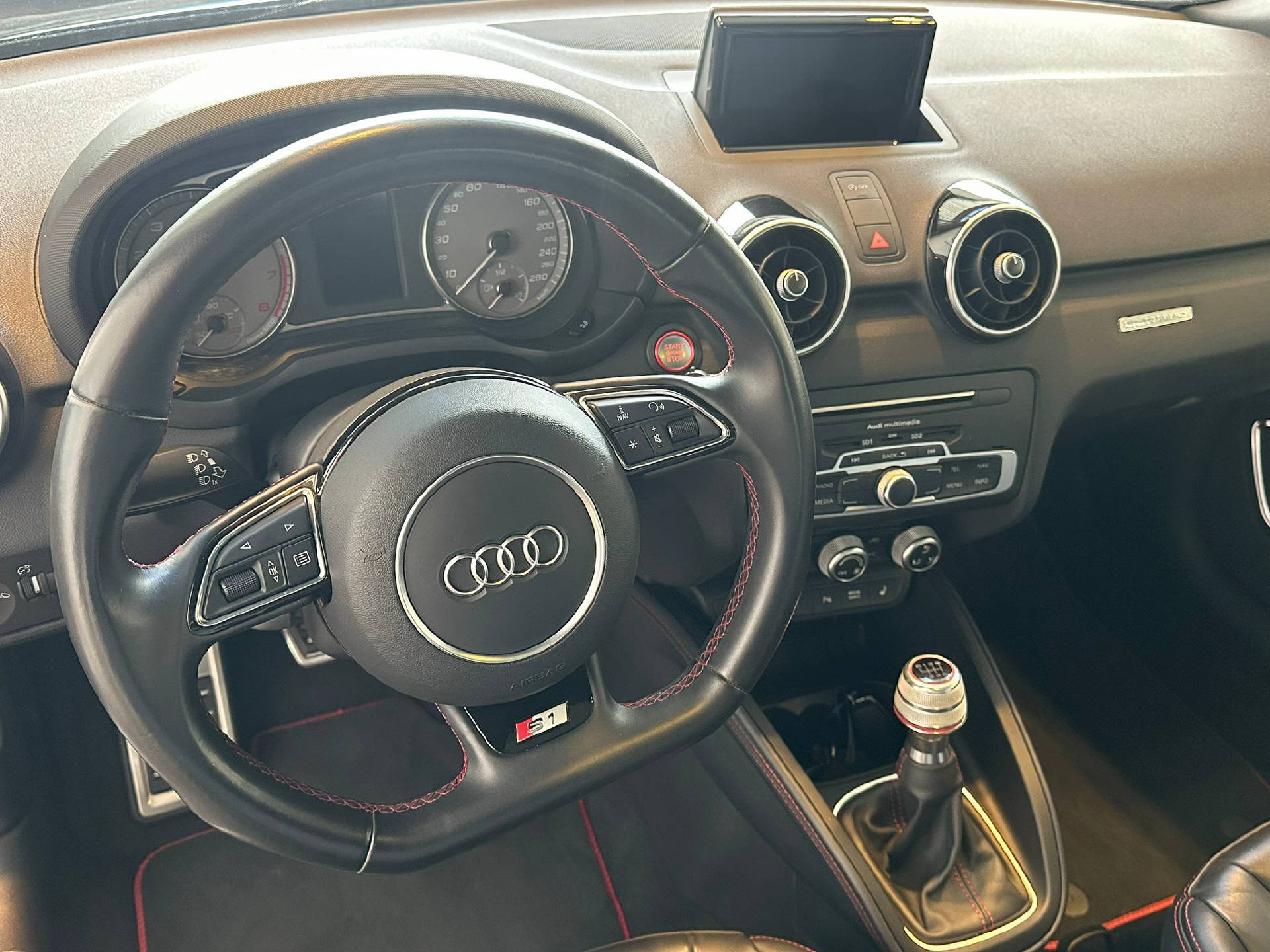 AUDI S1 2.0 TFSI quattro-image-14