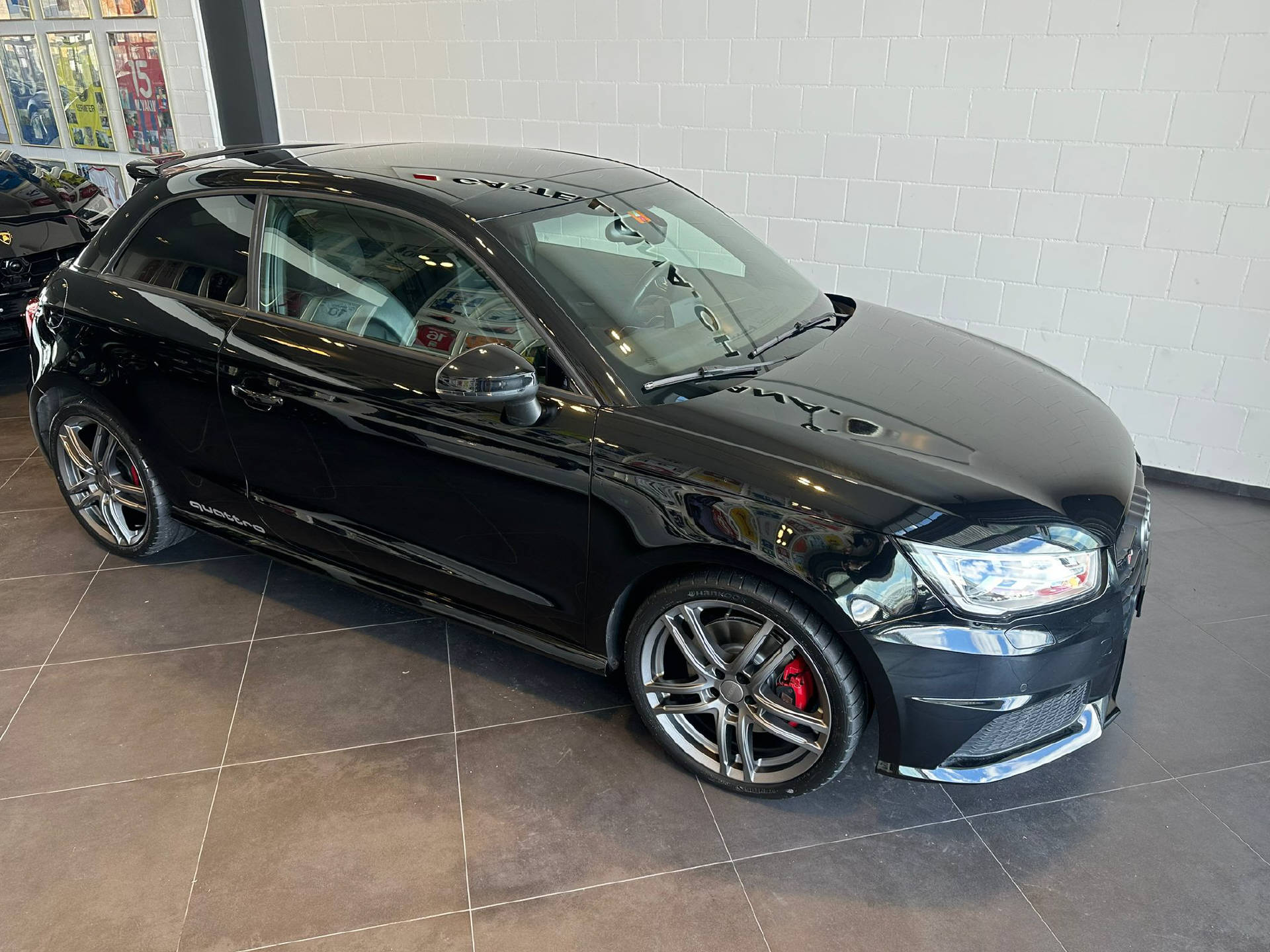 AUDI S1 2.0 TFSI quattro-image-2