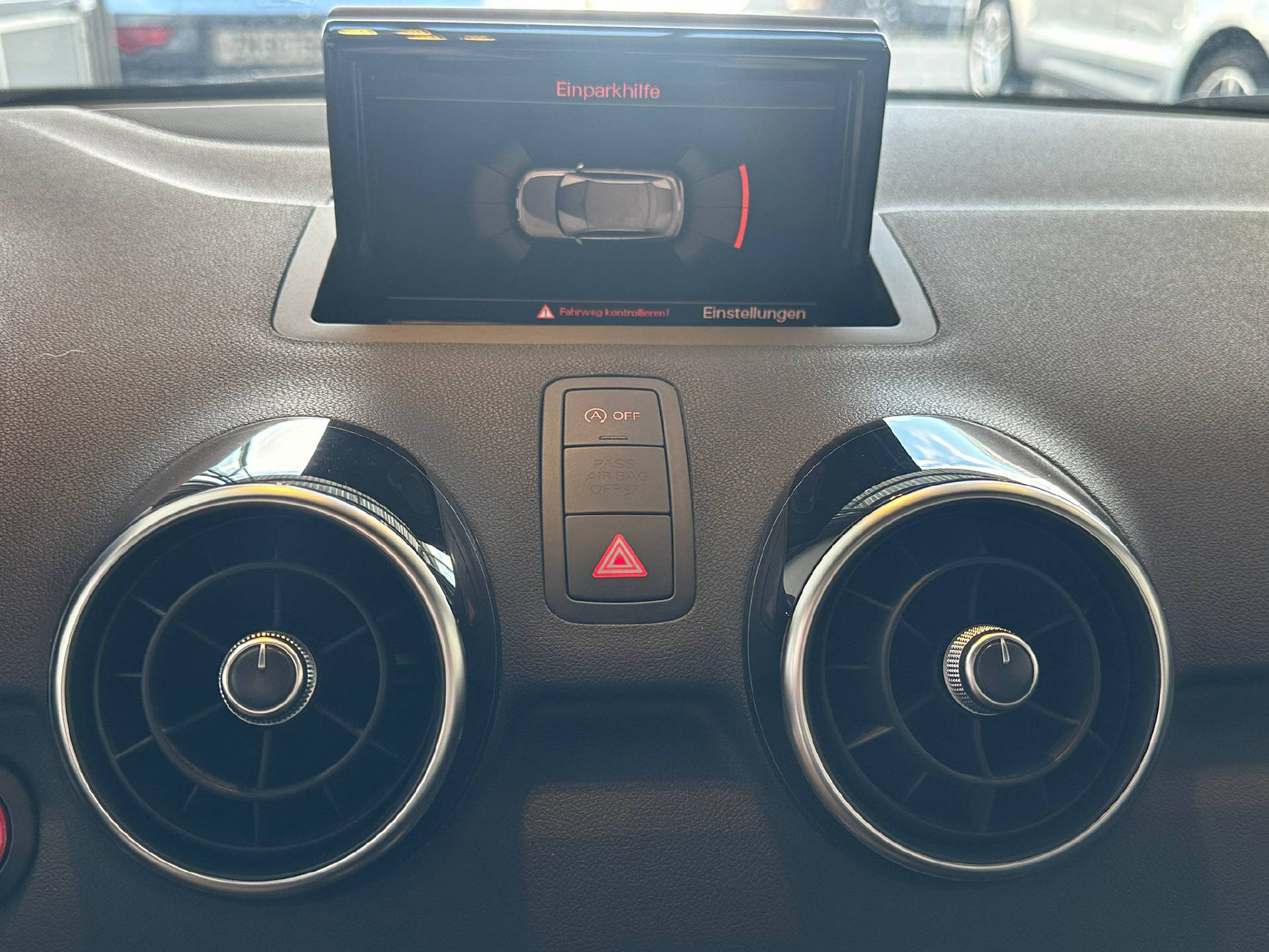 AUDI S1 2.0 TFSI quattro-image-18