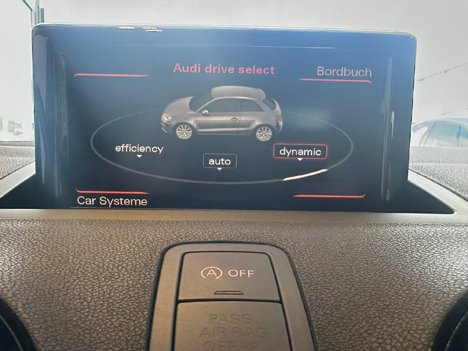 AUDI S1 2.0 TFSI quattro-image-17