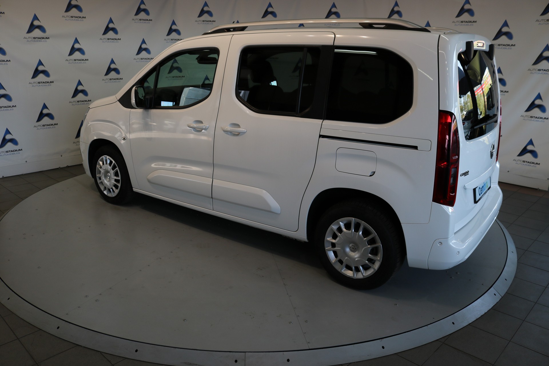 OPEL Combo Life 1.2 Innovation-image-13