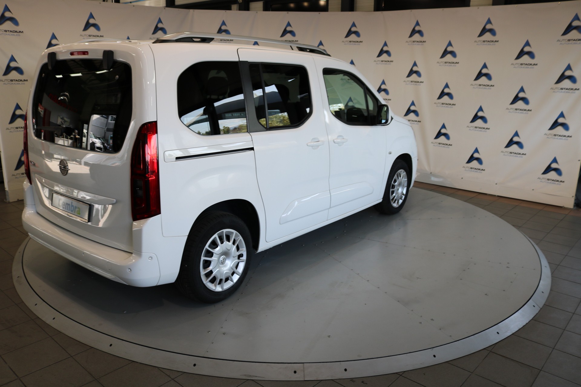 OPEL Combo Life 1.2 Innovation-image-18