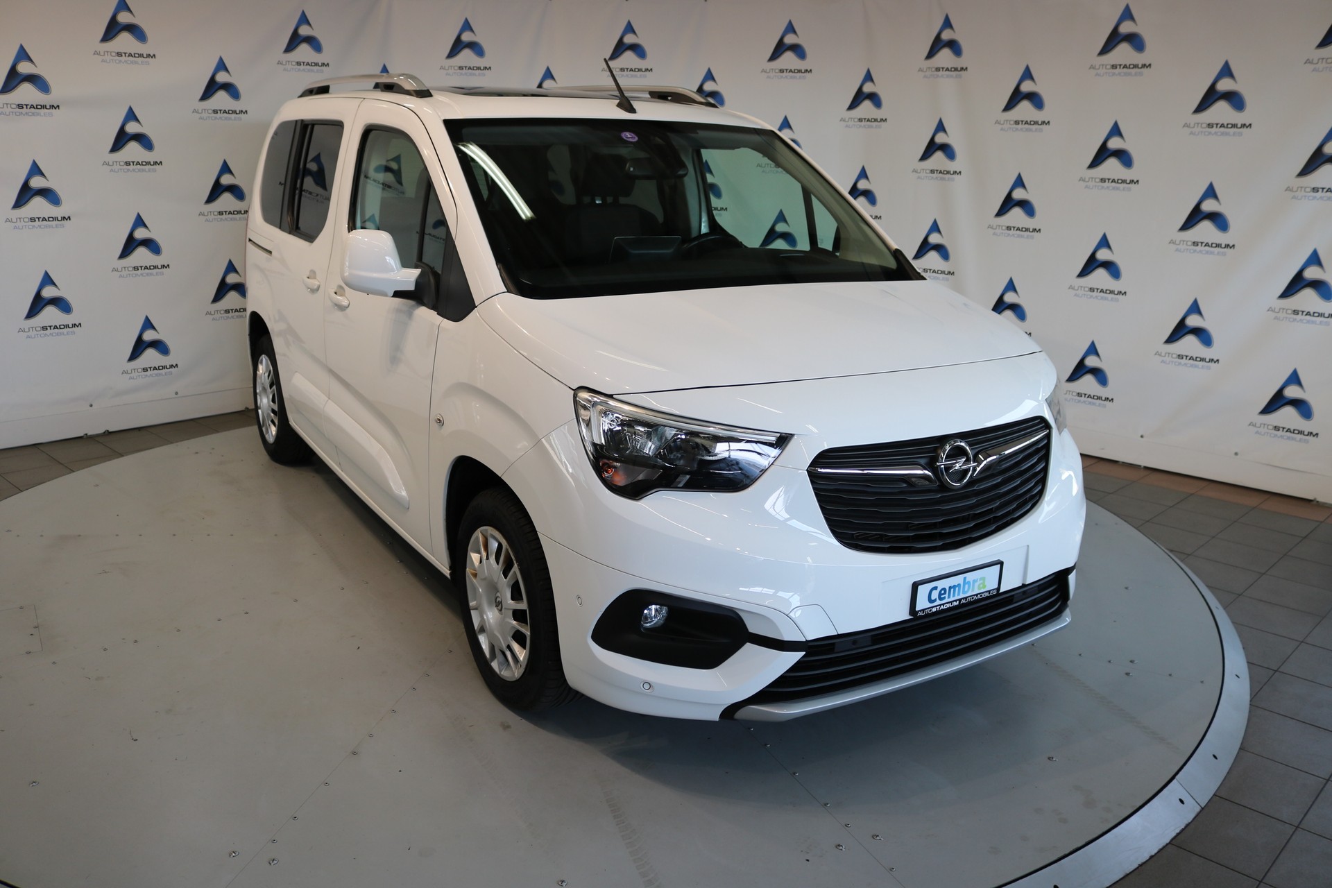 OPEL Combo Life 1.2 Innovation-image-0
