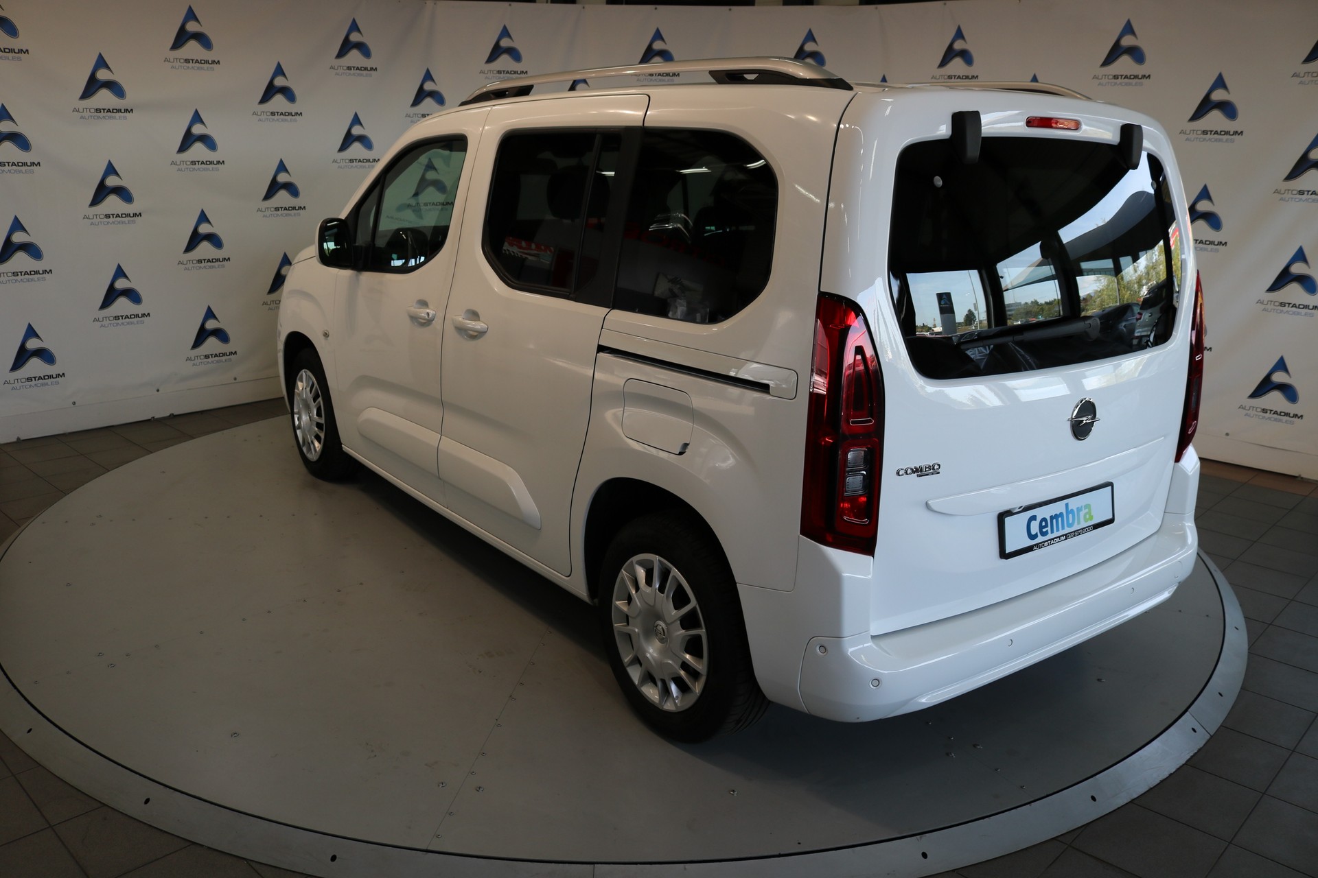 OPEL Combo Life 1.2 Innovation-image-14