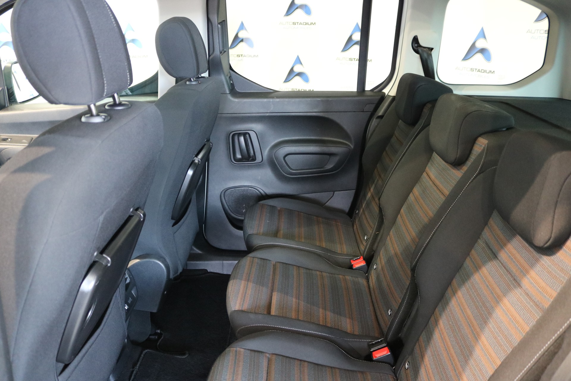 OPEL Combo Life 1.2 Innovation-image-26