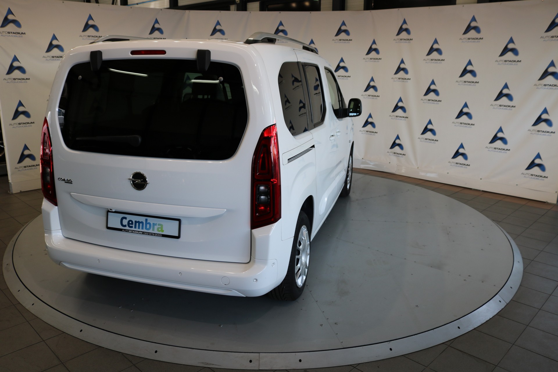 OPEL Combo Life 1.2 Innovation-image-17