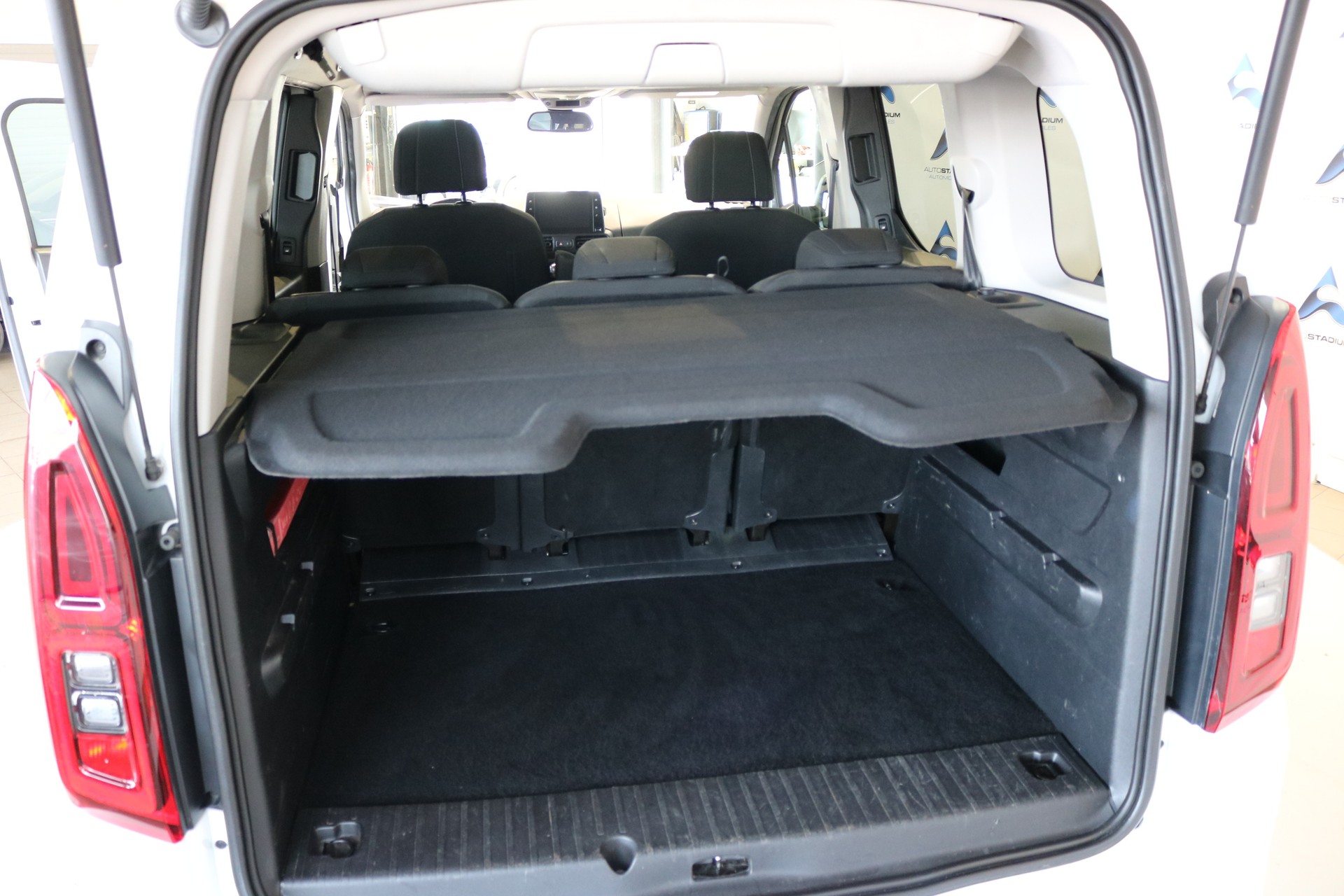 OPEL Combo Life 1.2 Innovation-image-4