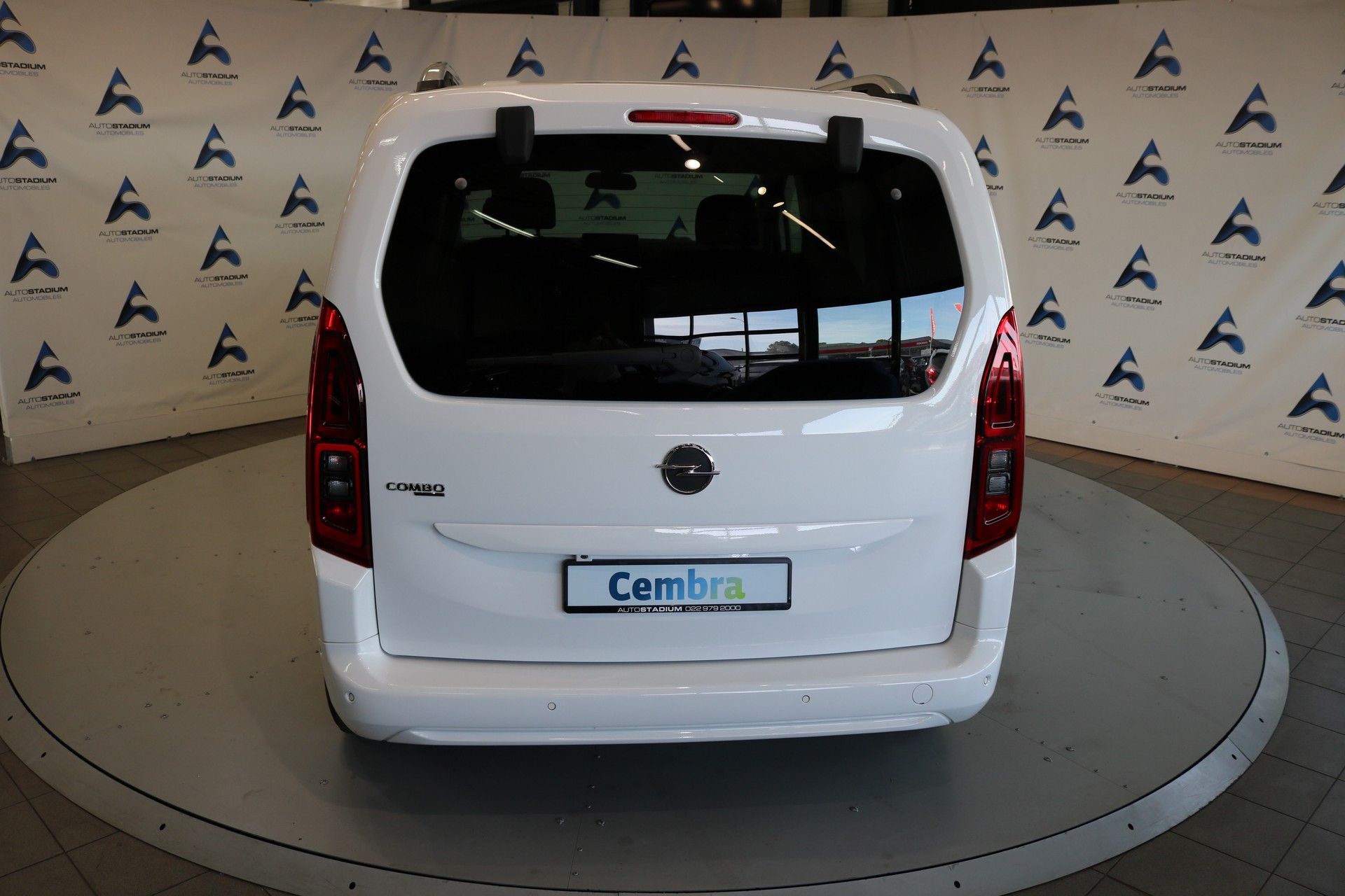 OPEL Combo Life 1.2 Innovation-image-16