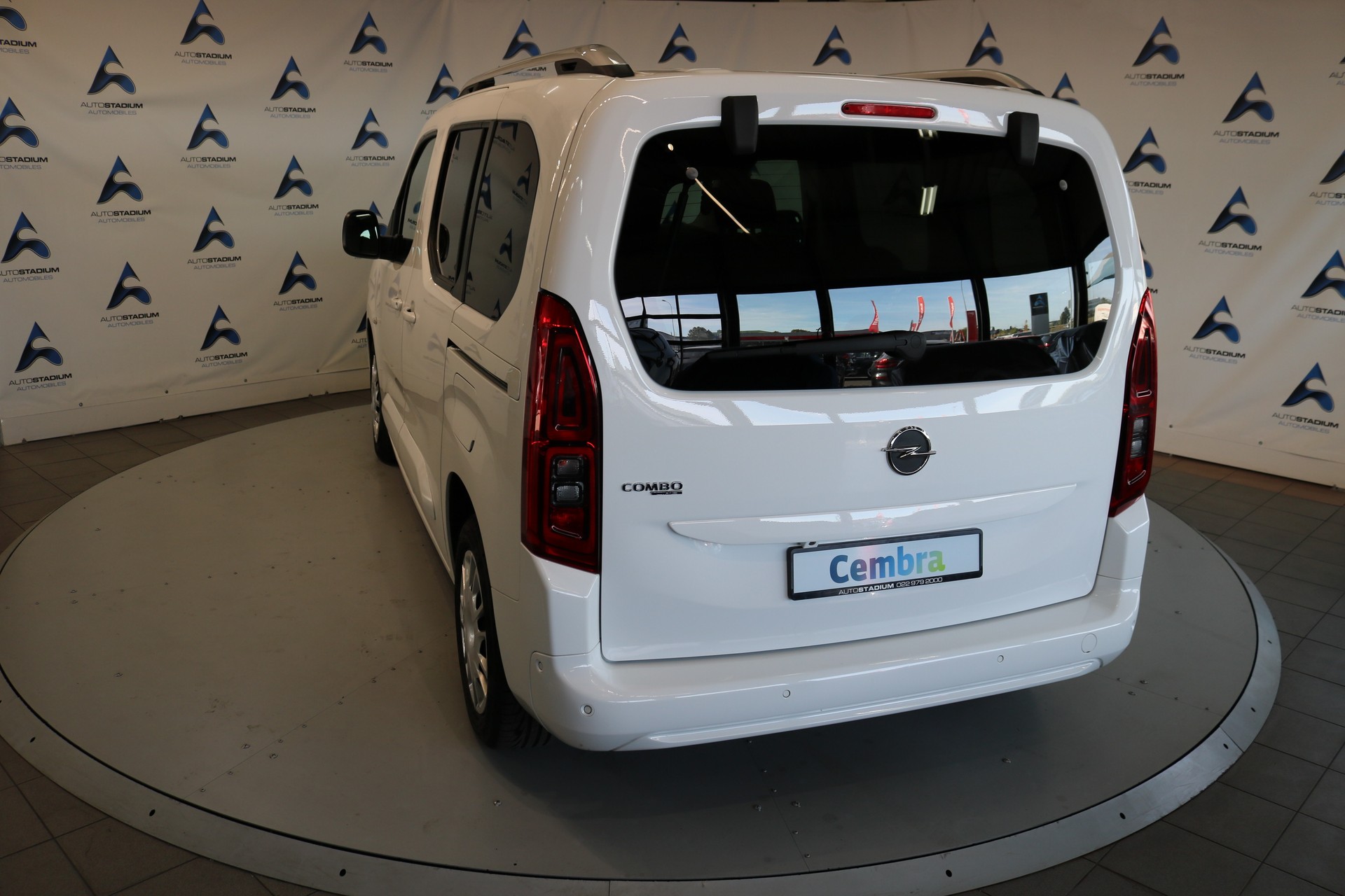 OPEL Combo Life 1.2 Innovation-image-15