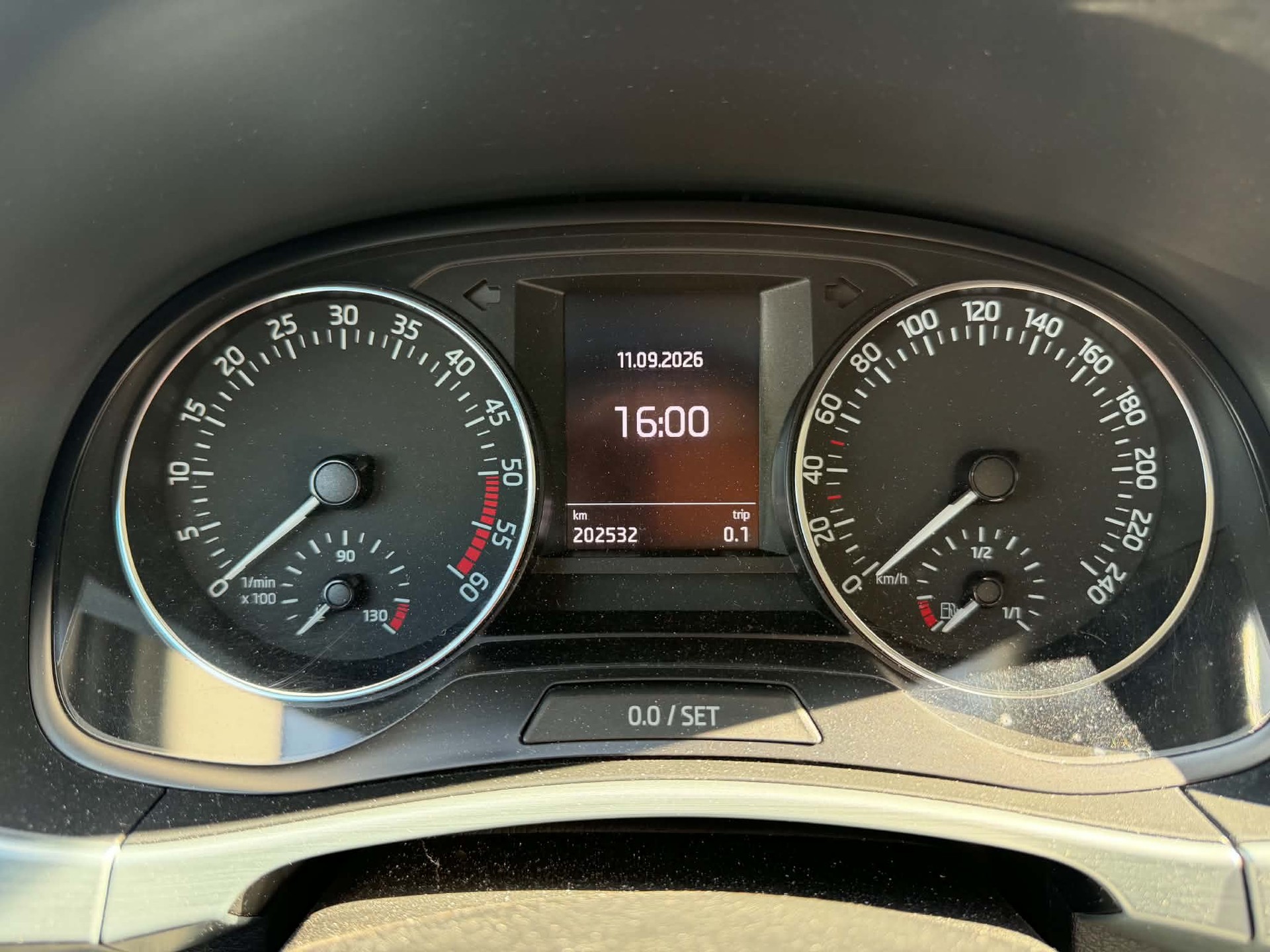 SKODA Fabia 1.4 TDI Ambition-image-11