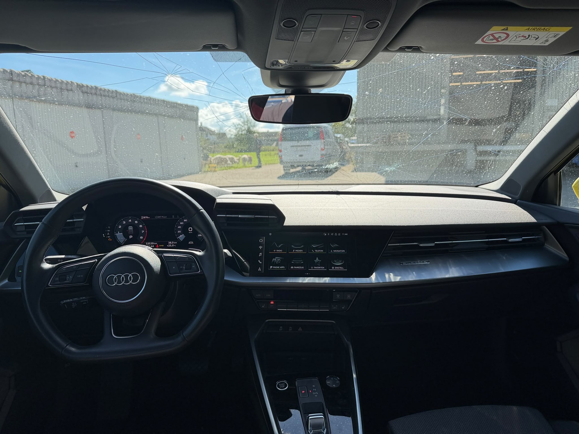 AUDI A3 Sportback 40 TFSI S line quattro S-tronic-image-9