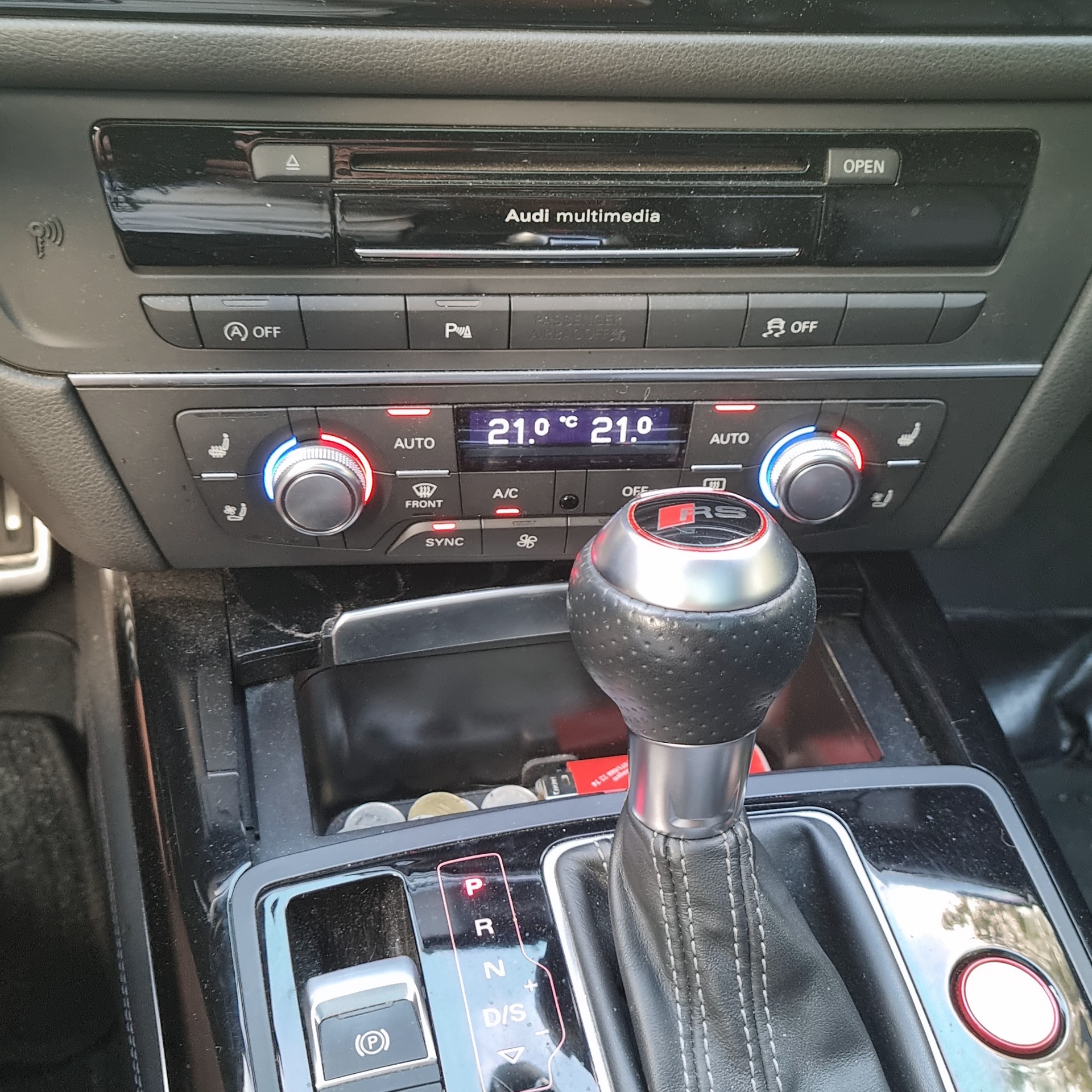 AUDI 4.0 V8 TFSI quattro T-Tronic-image-11