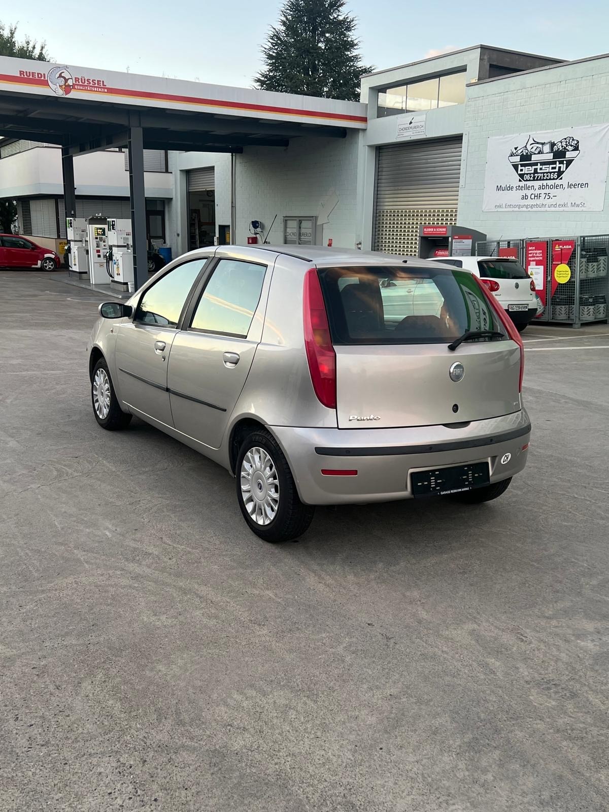 FIAT Punto 1.4 16V Swiss Top-image-2