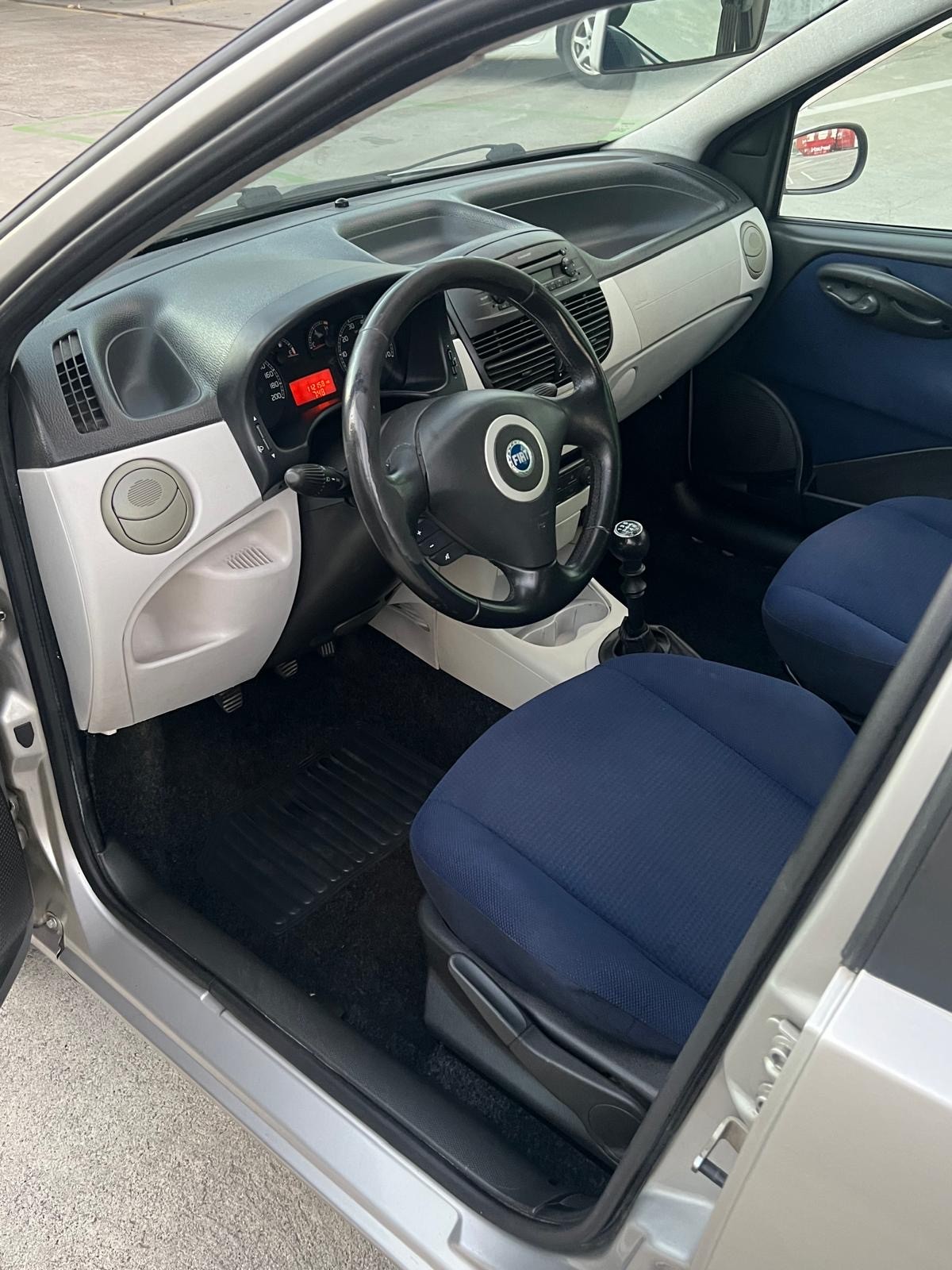 FIAT Punto 1.4 16V Swiss Top-image-3
