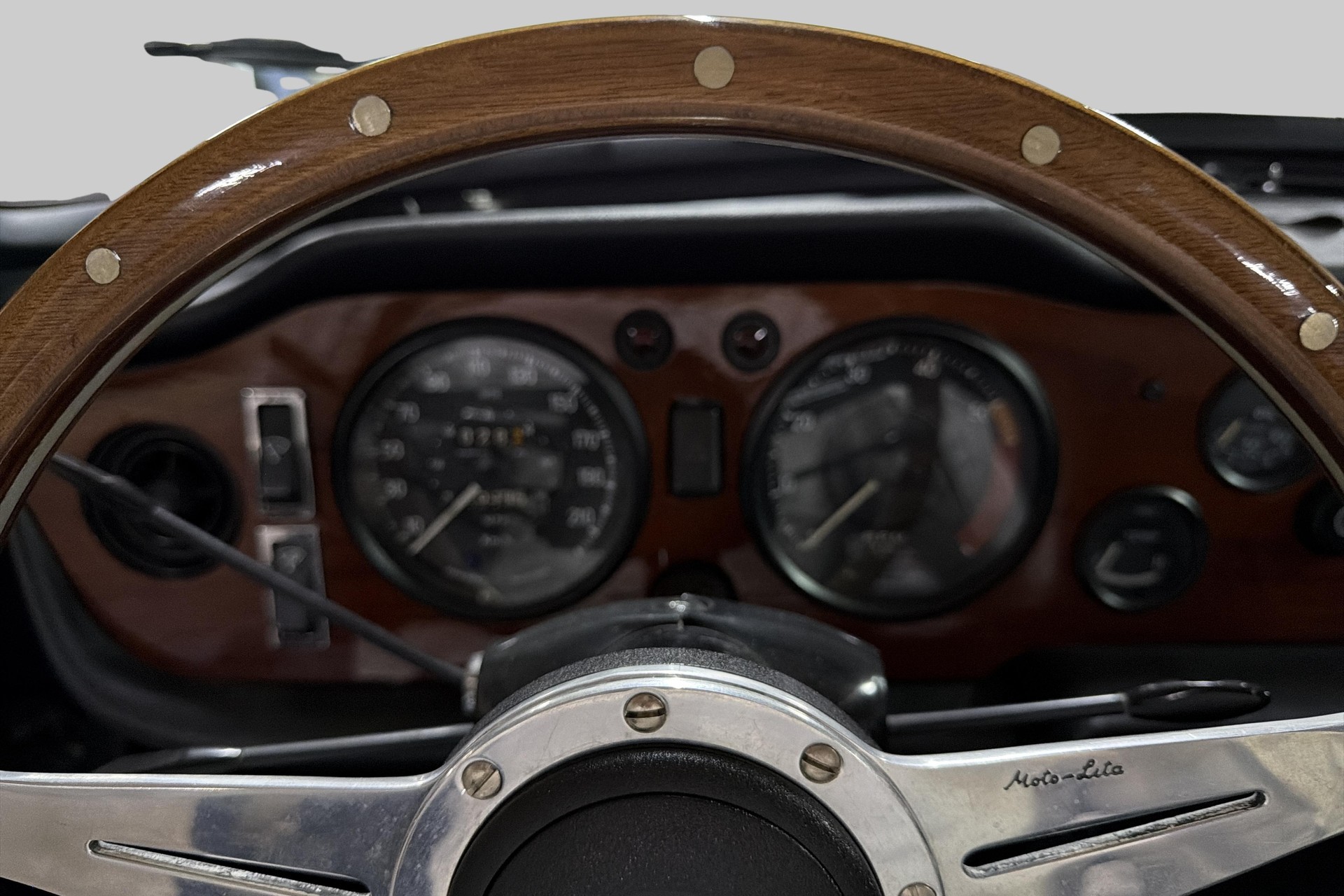 TRIUMPH 2.5 V6 *150CV* Vétéran-image-10