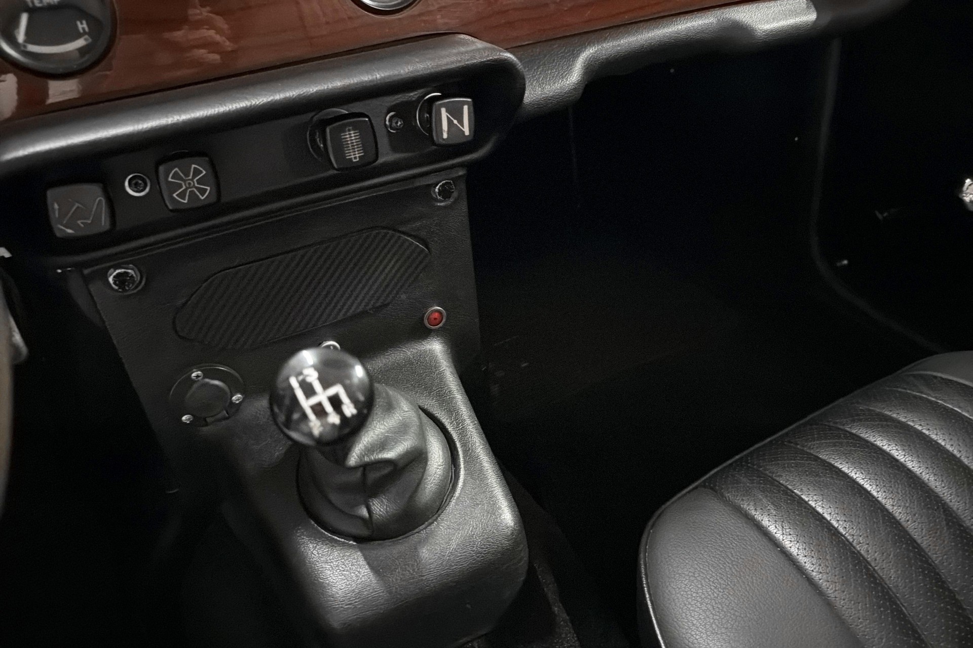 TRIUMPH 2.5 V6 *150CV* Vétéran-image-13