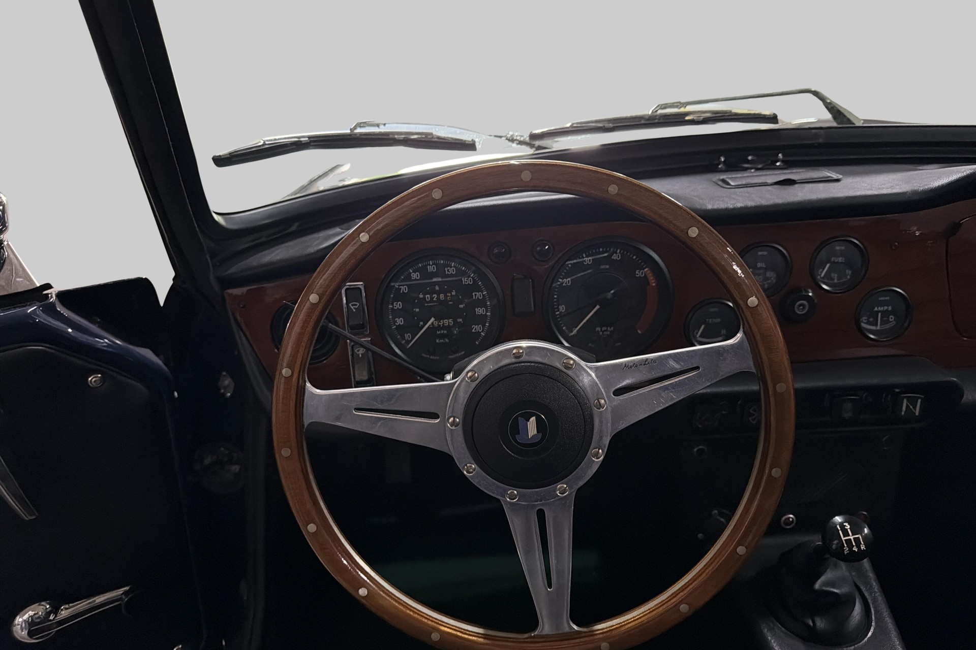 TRIUMPH 2.5 V6 *150CV* Vétéran-image-9