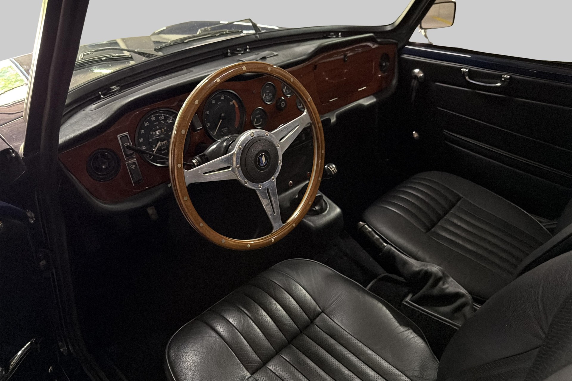 TRIUMPH 2.5 V6 *150CV* Vétéran-image-8