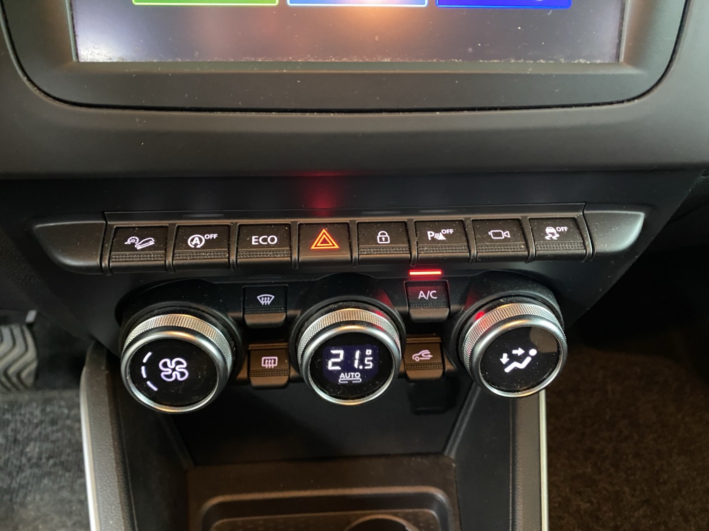 DACIA Duster SCe 115 Prestige 4x4-image-21