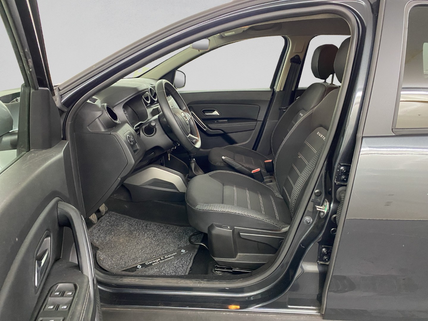 DACIA Duster SCe 115 Prestige 4x4-image-6
