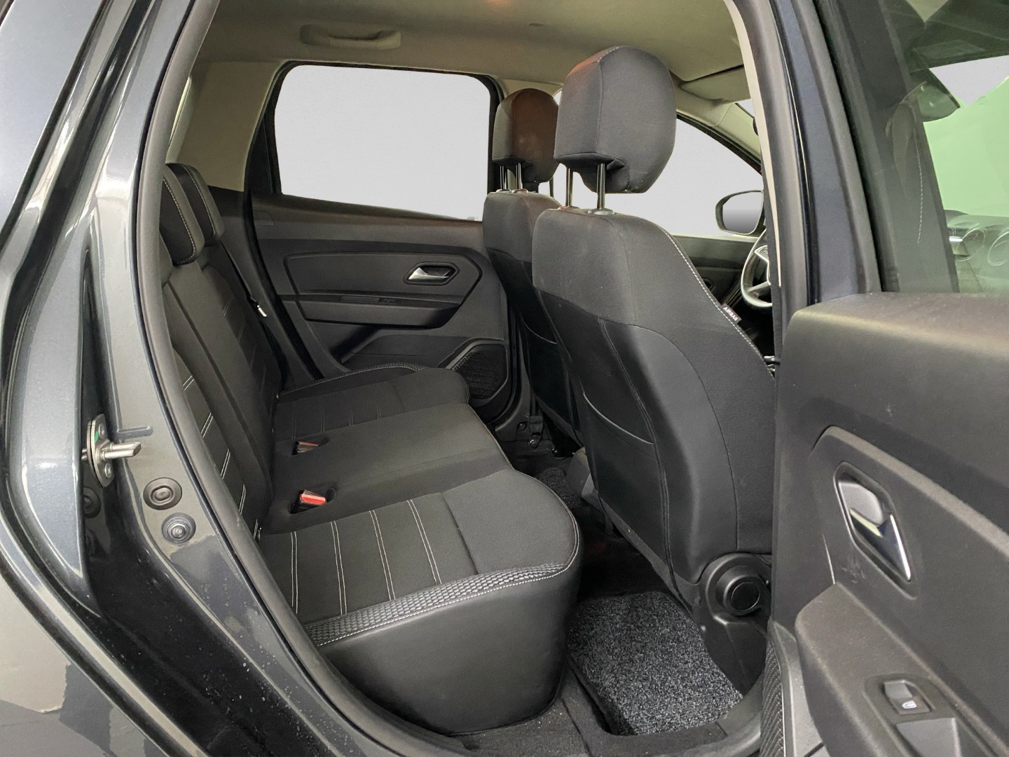 DACIA Duster SCe 115 Prestige 4x4-image-19