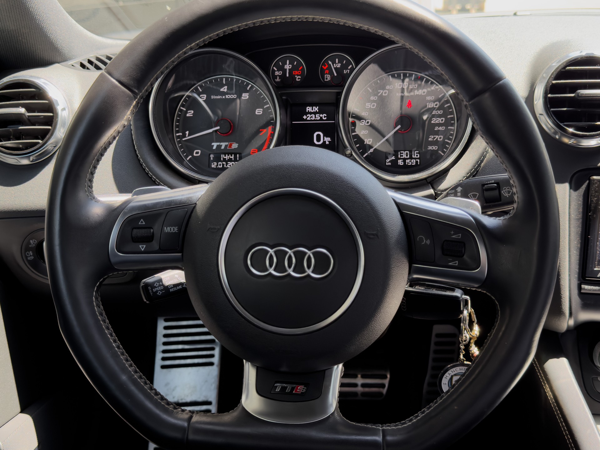 AUDI TTS Coupé 2.0 TFSI quattro S-Tronic-image-3