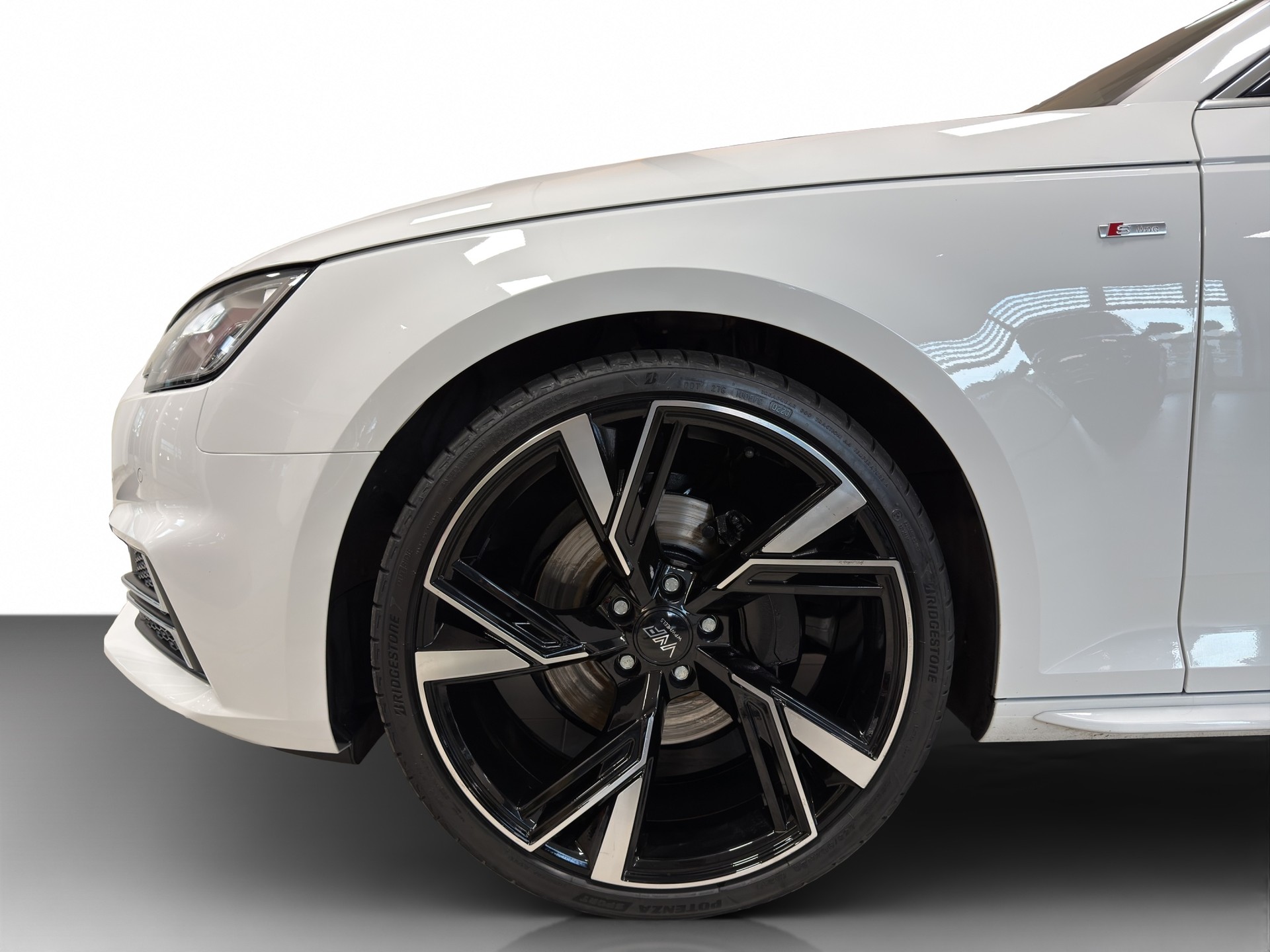 AUDI A4 Avant 2.0 TDI Sport quattro S-tronic-image-1