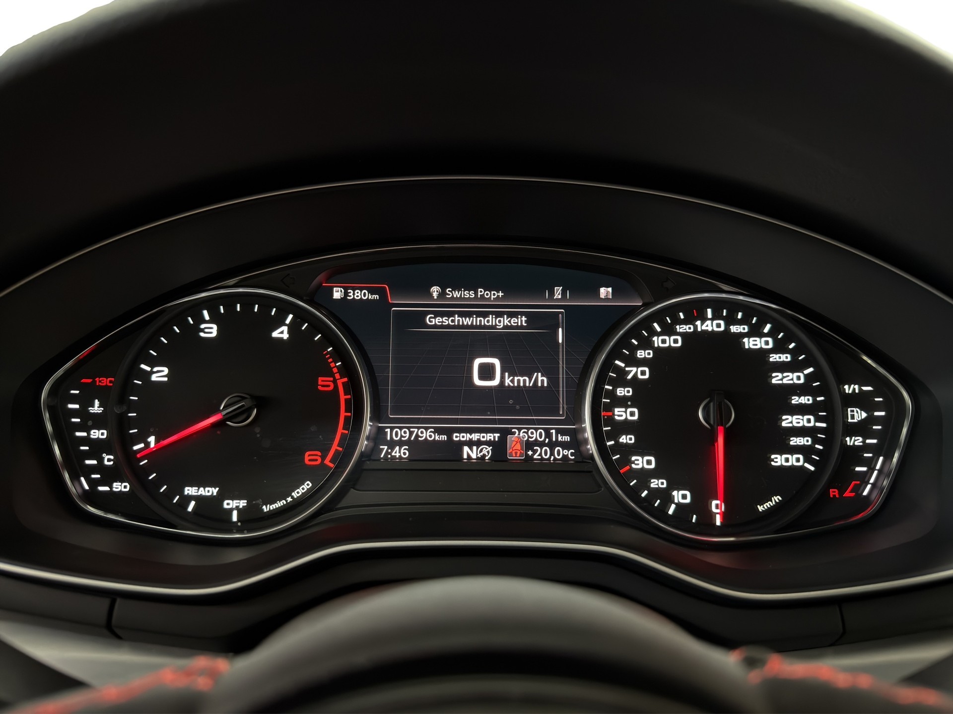 AUDI A4 Avant 2.0 TDI Sport quattro S-tronic-image-23