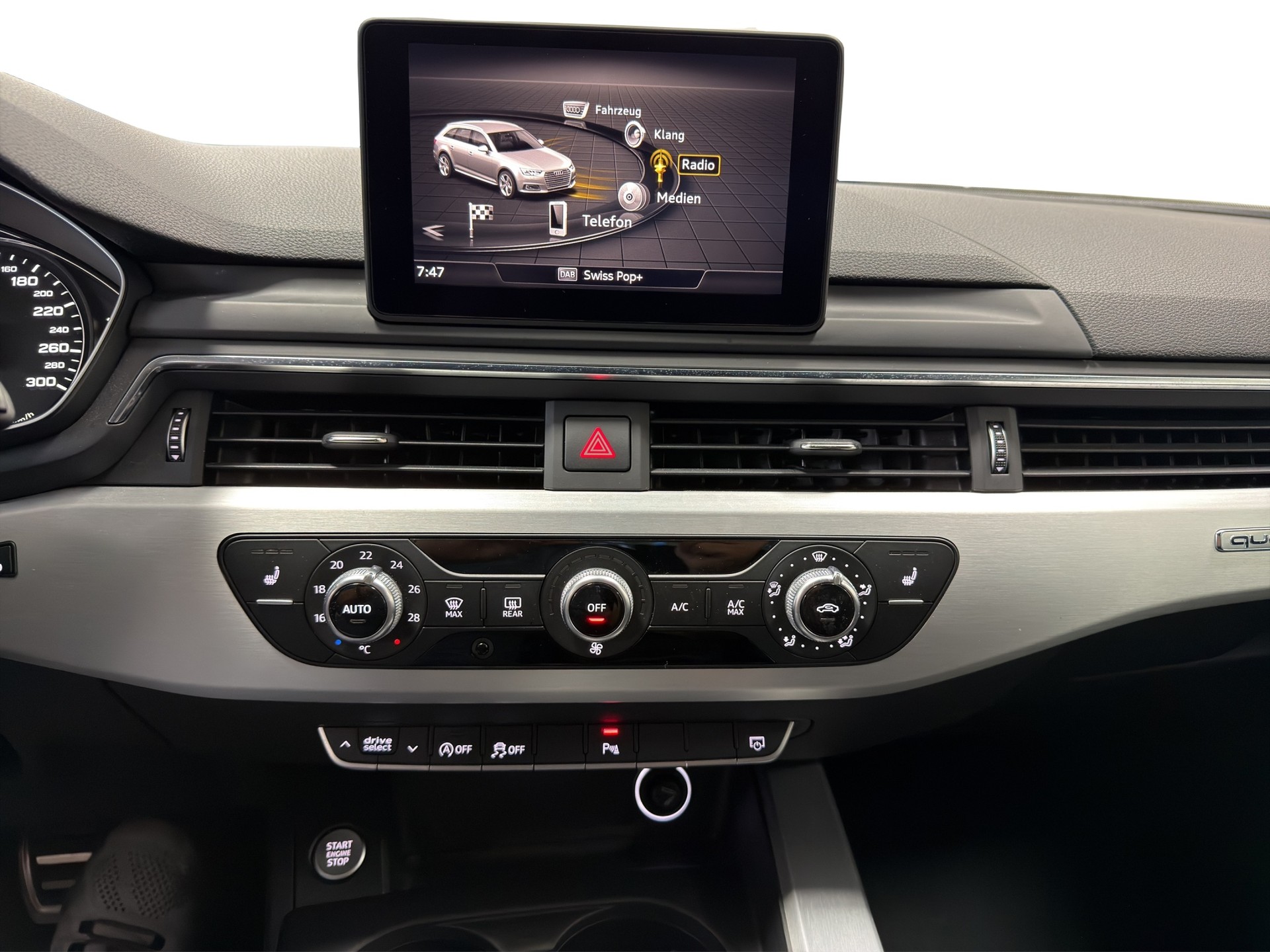 AUDI A4 Avant 2.0 TDI Sport quattro S-tronic-image-25