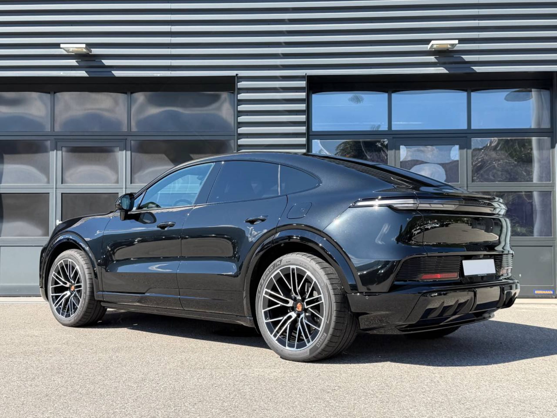 PORSCHE Cayenne Coupé Electric-image-2