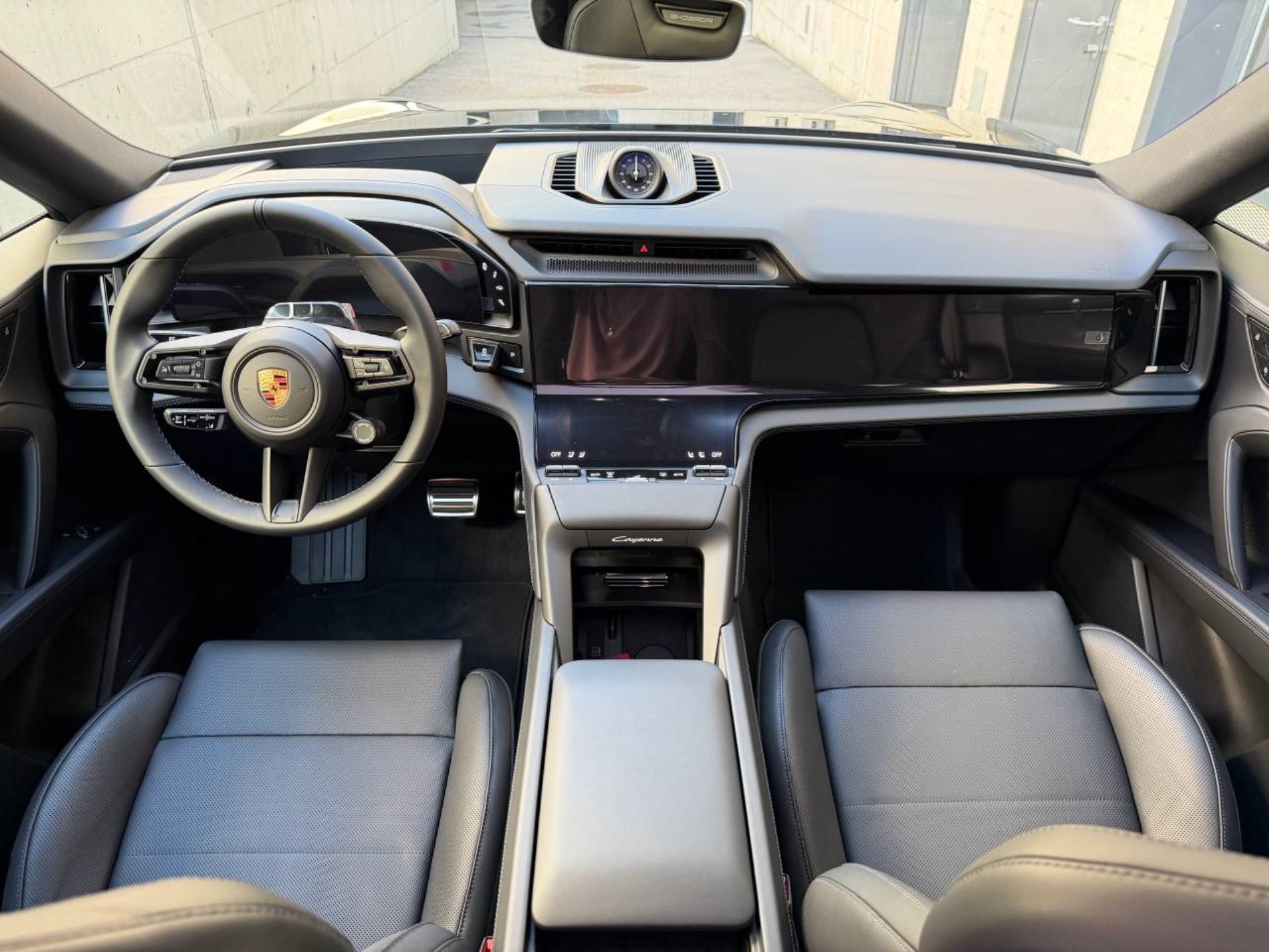 PORSCHE Cayenne Coupé Electric-image-21