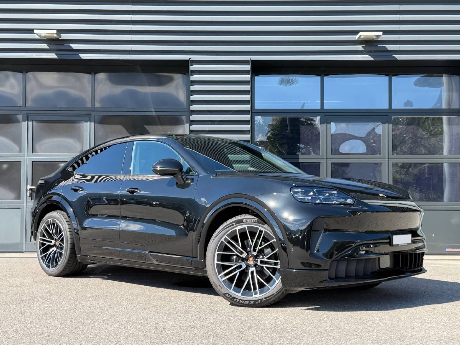PORSCHE Cayenne Coupé Electric-image-8