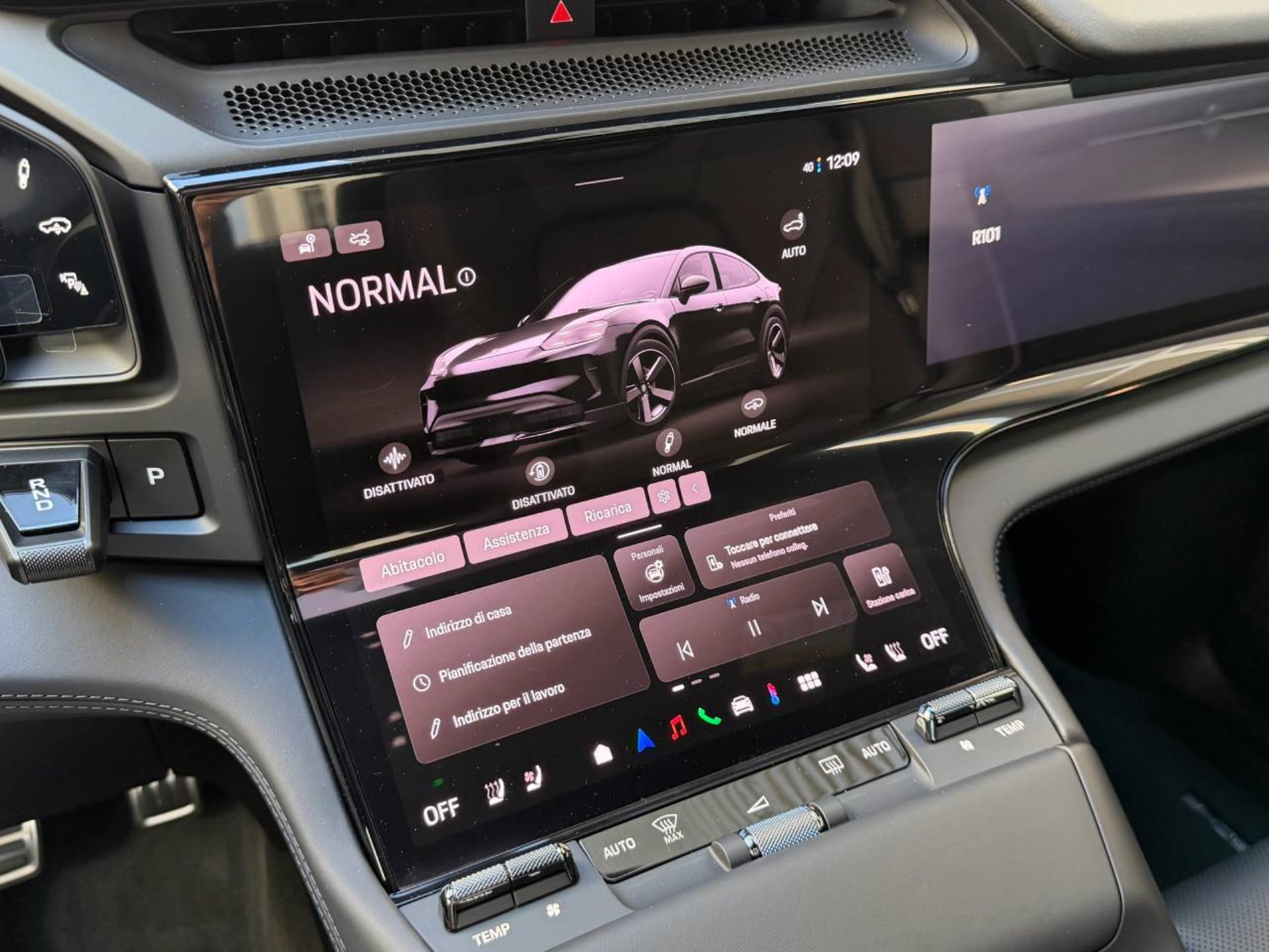 PORSCHE Cayenne Coupé Electric-image-19