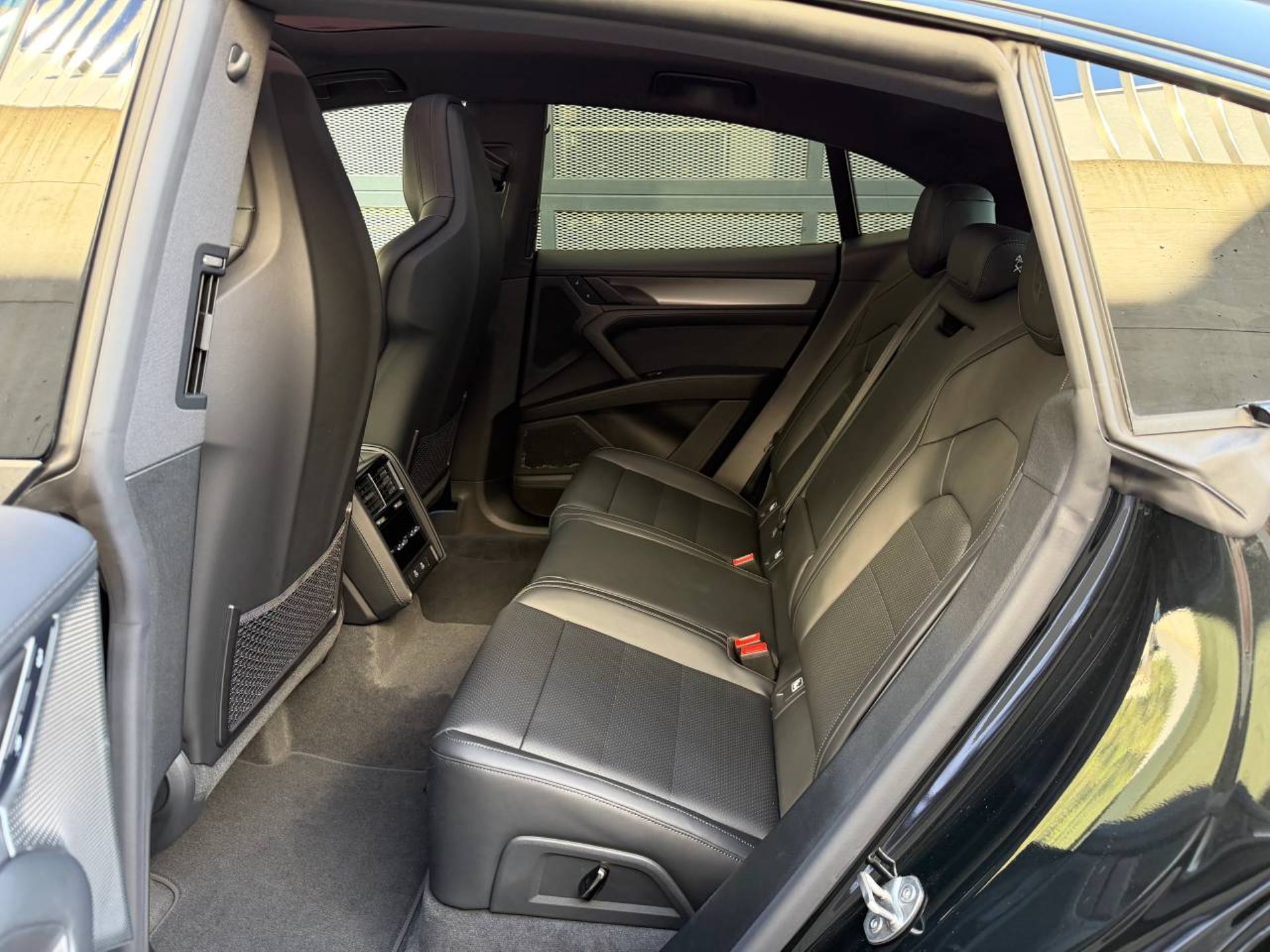 PORSCHE Cayenne Coupé Electric-image-25