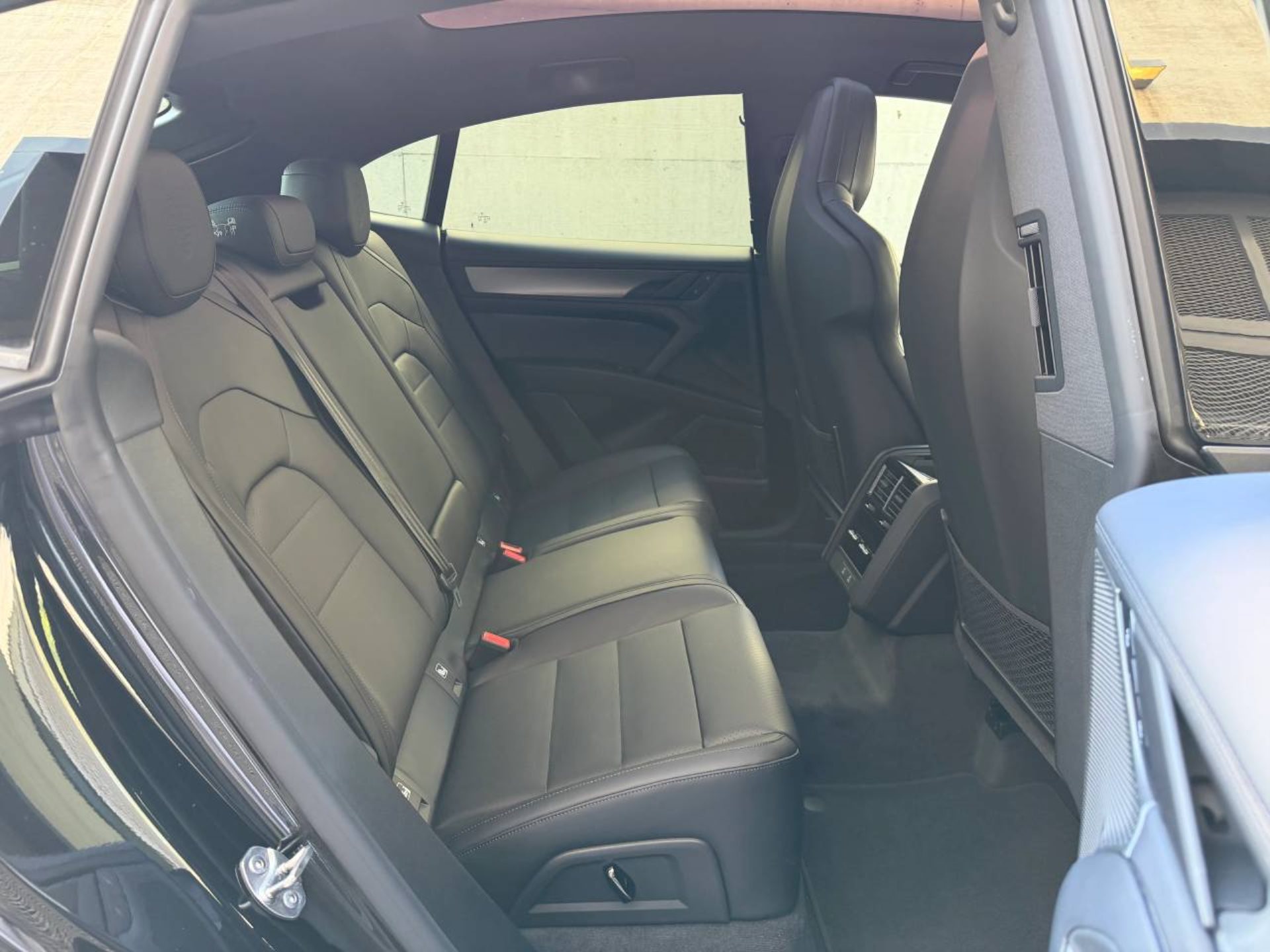 PORSCHE Cayenne Coupé Electric-image-22