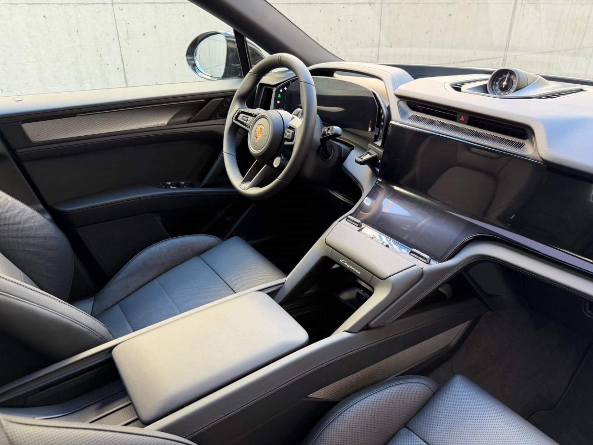 PORSCHE Cayenne Coupé Electric-image-23