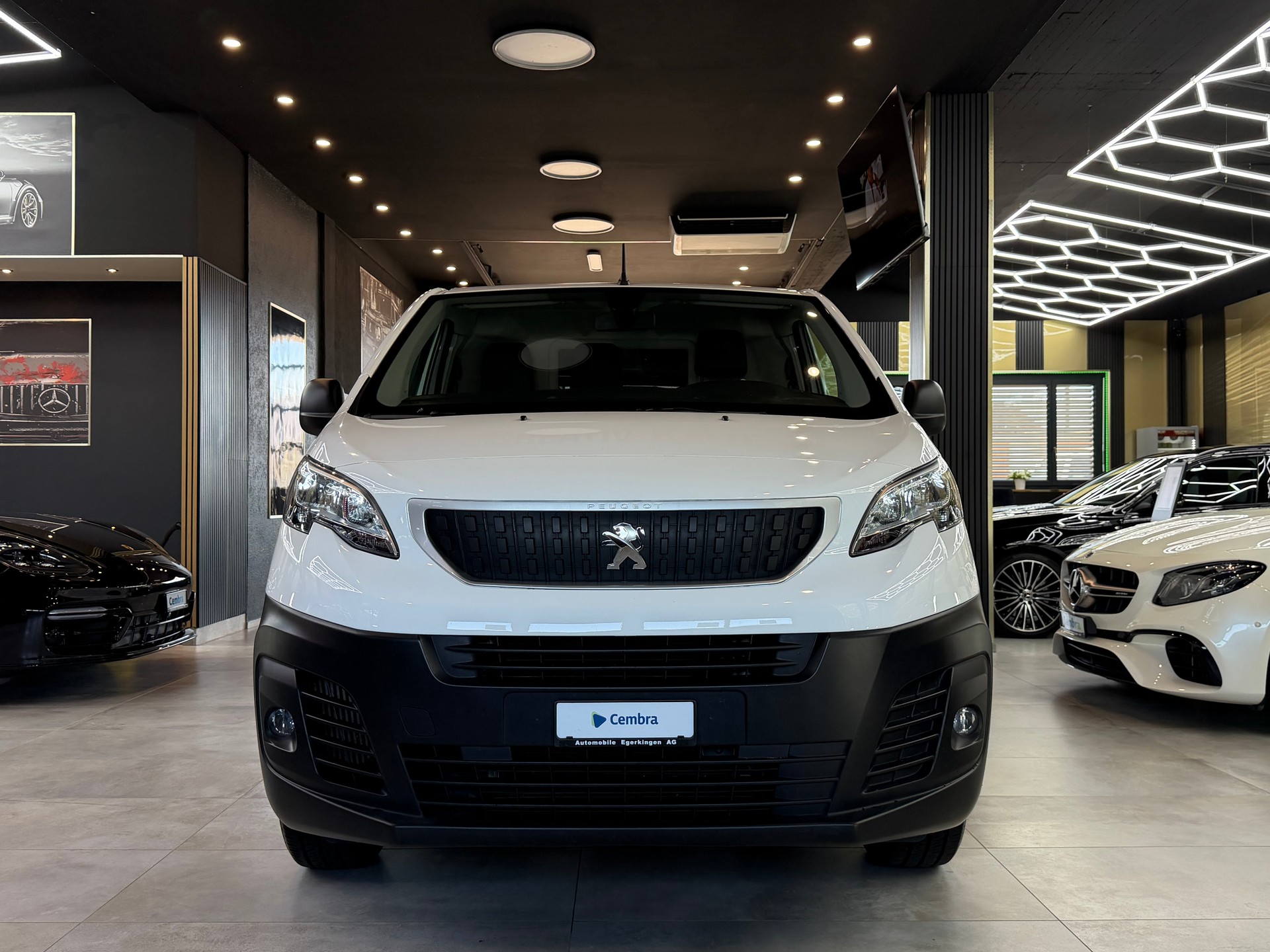 PEUGEOT Expert 2.0 BlueHDi 150 S&S Premium Standard-image-1