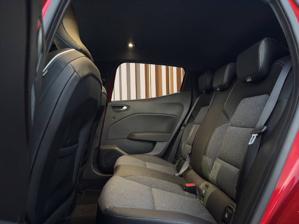 MITSUBISHI Colt 1.6 HEV Instyle-image-12