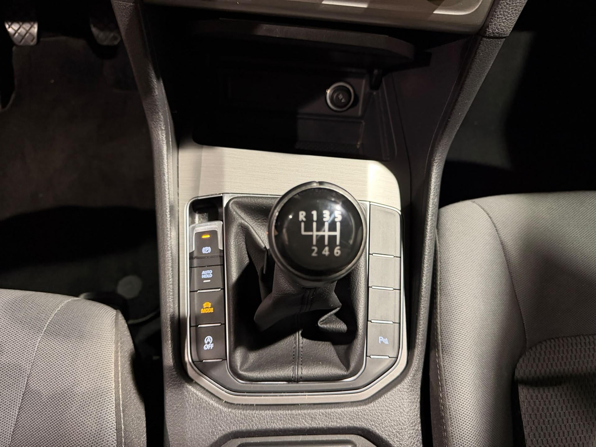 VW Golf Sportsvan 1.4 TSI Comfortline-image-18