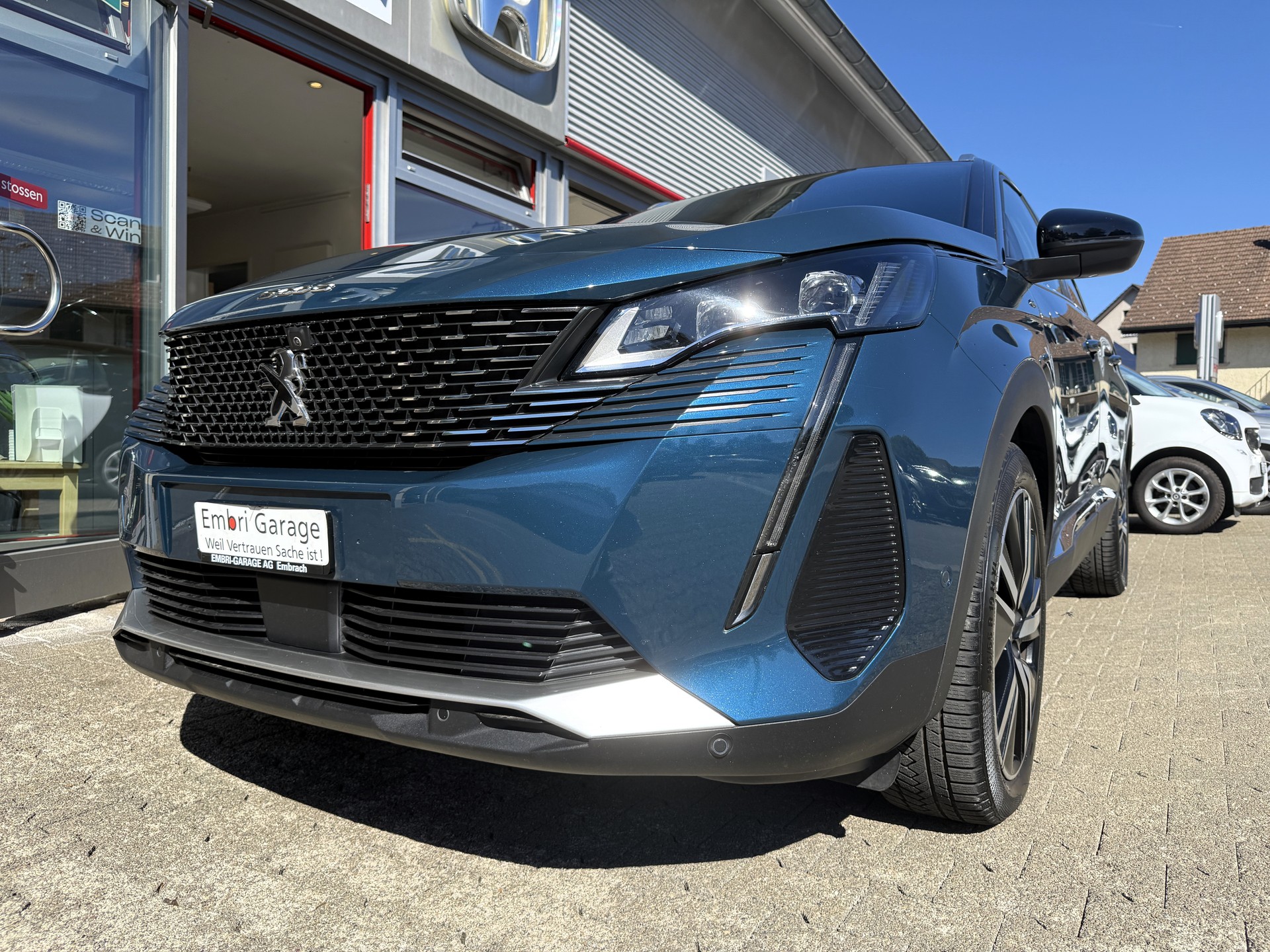 PEUGEOT 5008 1.5 BlueHDi GT Pack EAT8-image-2