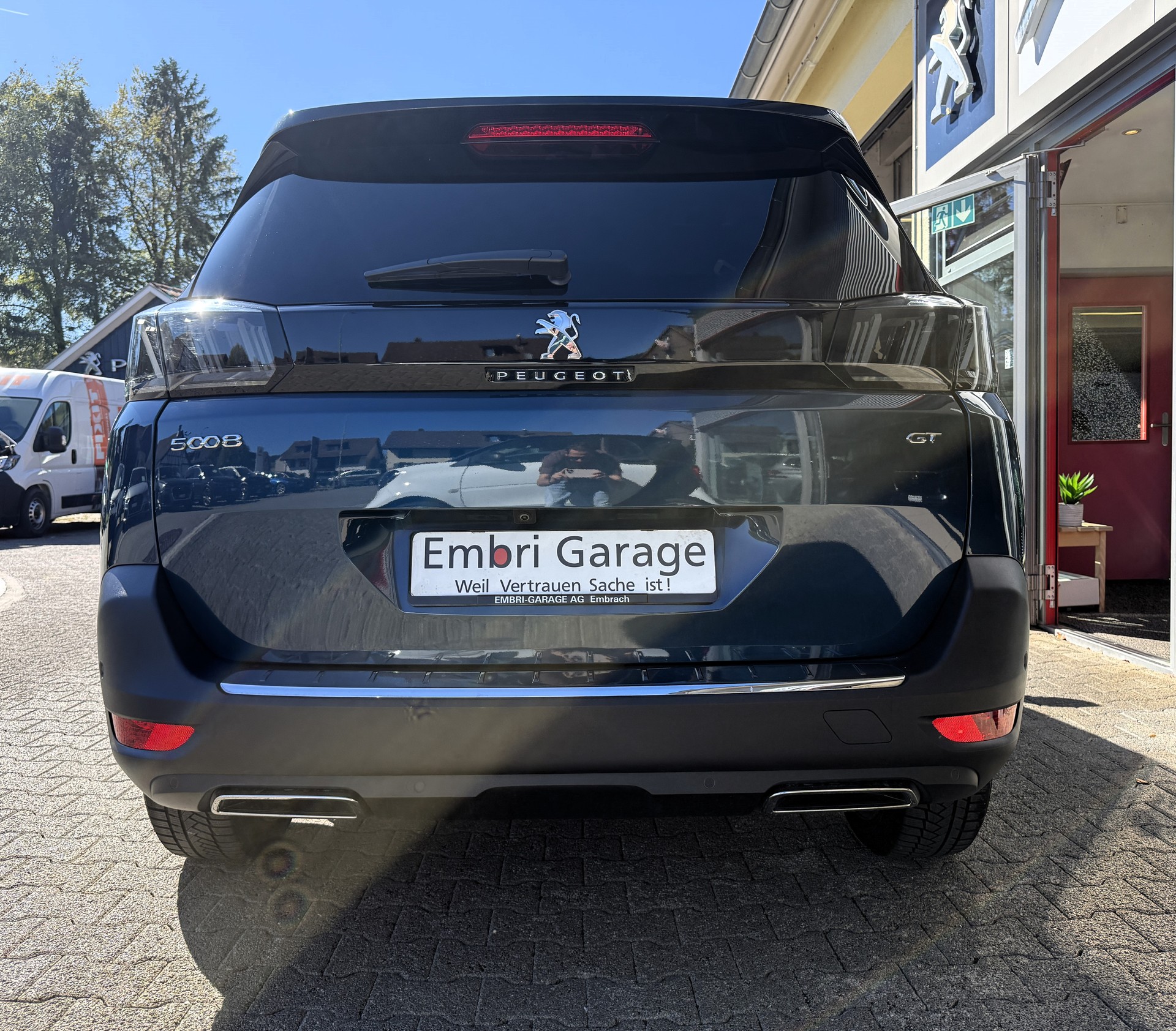 PEUGEOT 5008 1.5 BlueHDi GT Pack EAT8-image-5