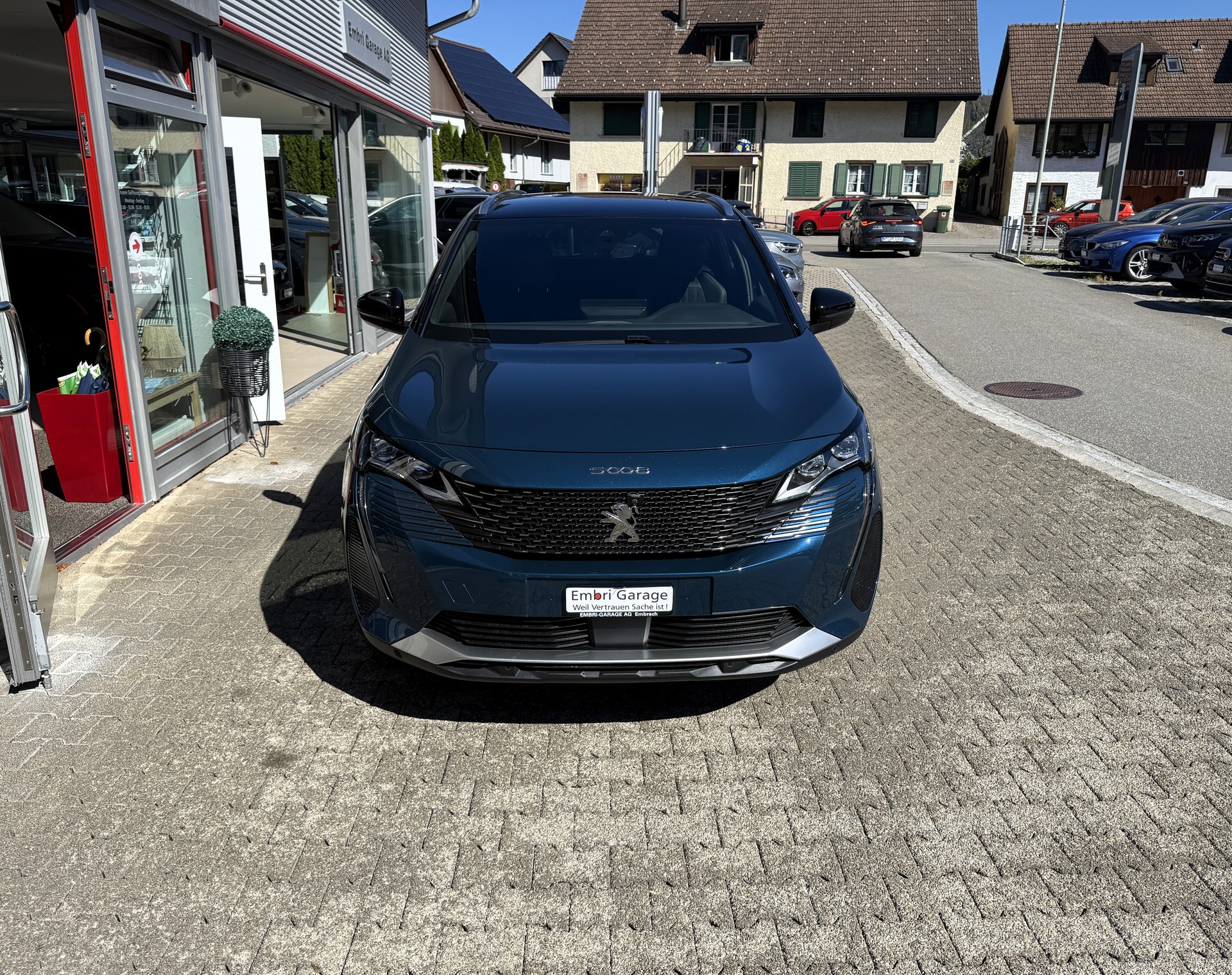 PEUGEOT 5008 1.5 BlueHDi GT Pack EAT8-image-1