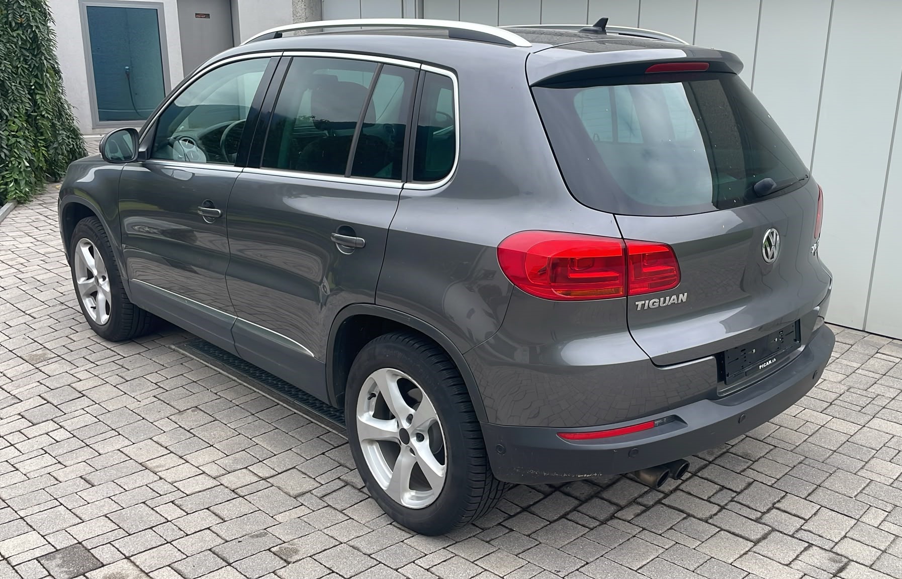 VW Tiguan 2.0 TSI Sport&Style 4Motion-image-5