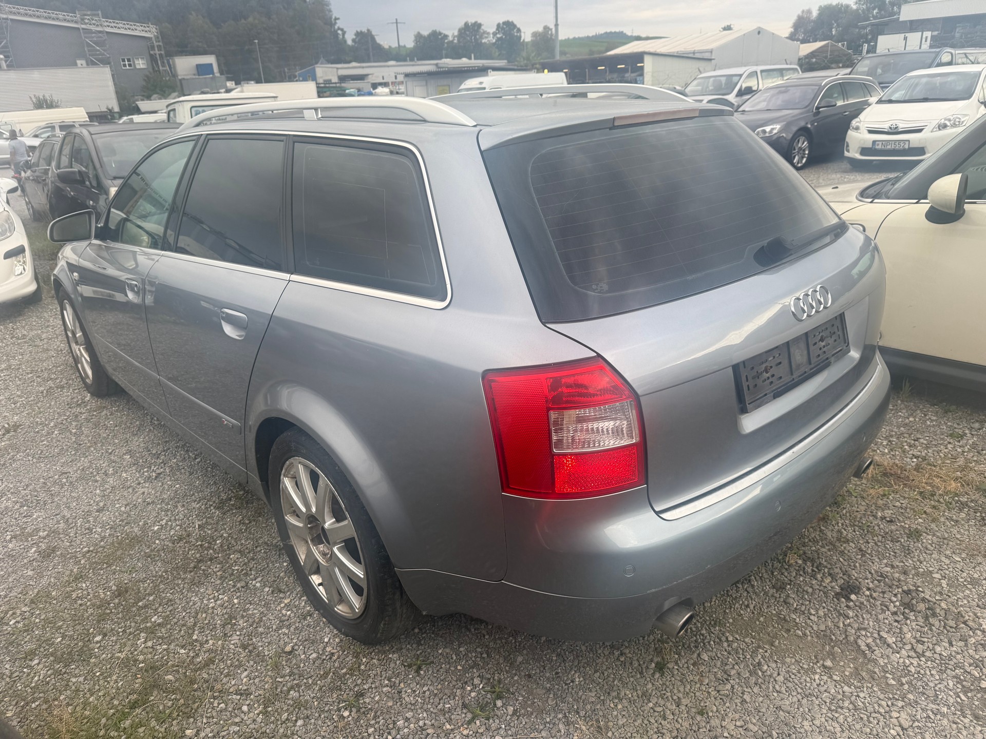 AUDI A4 Avant 1.8 T quattro-image-3