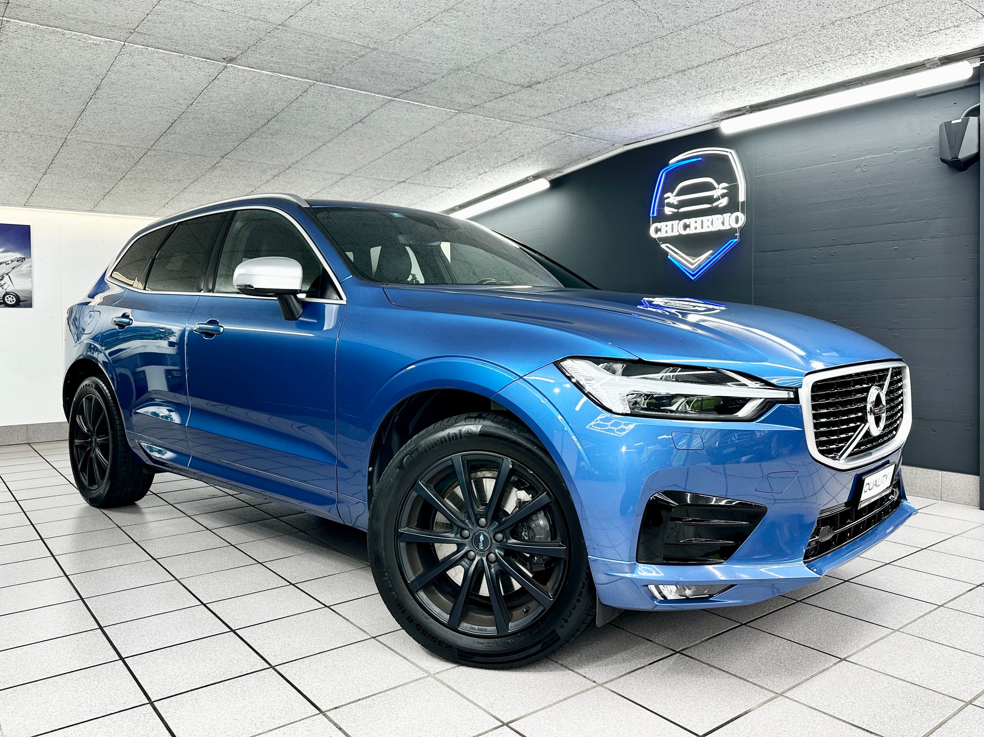 VOLVO XC60 D5 AWD R-Design Geartronic-image-0