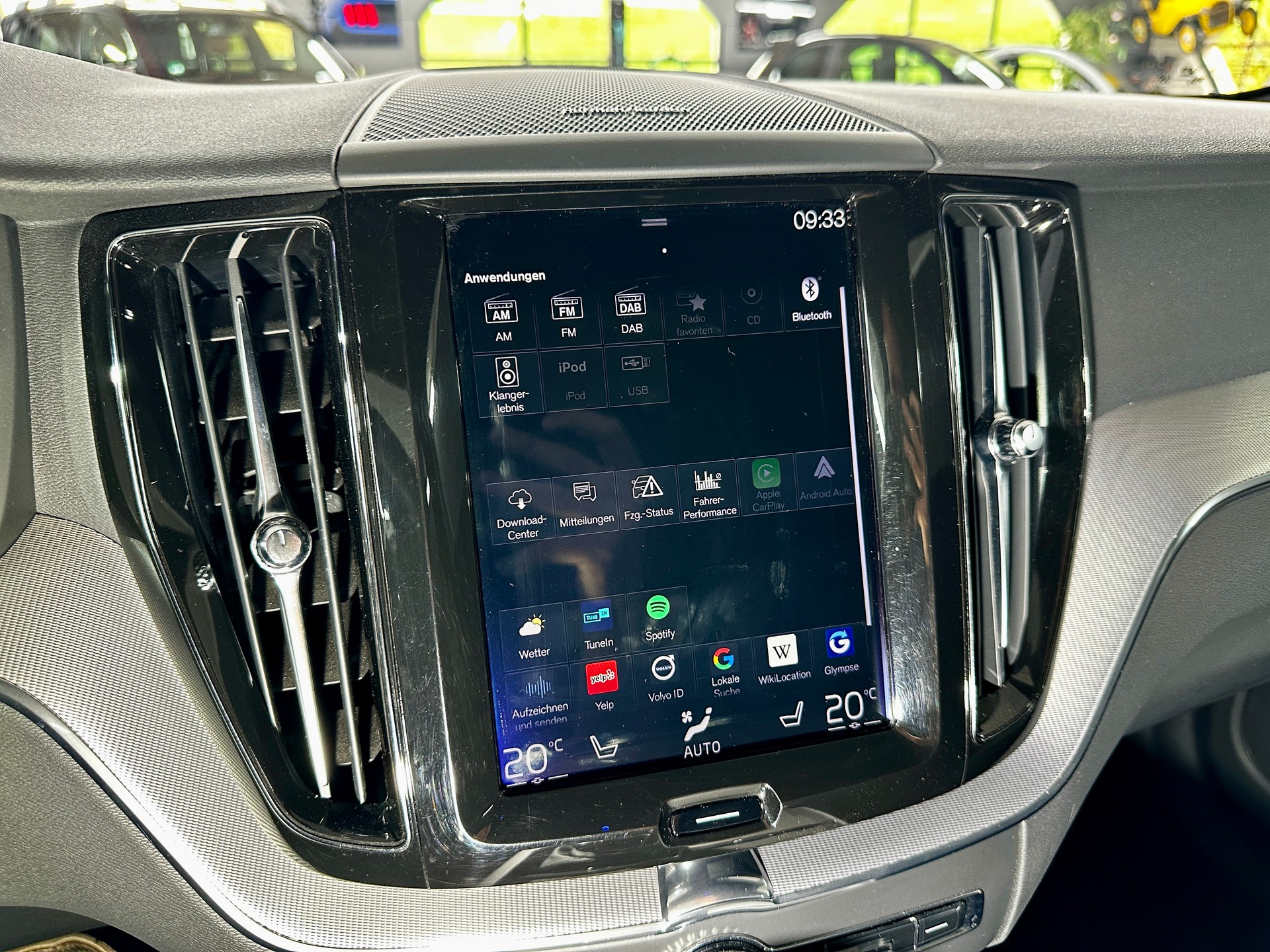 VOLVO XC60 D5 AWD R-Design Geartronic-image-24