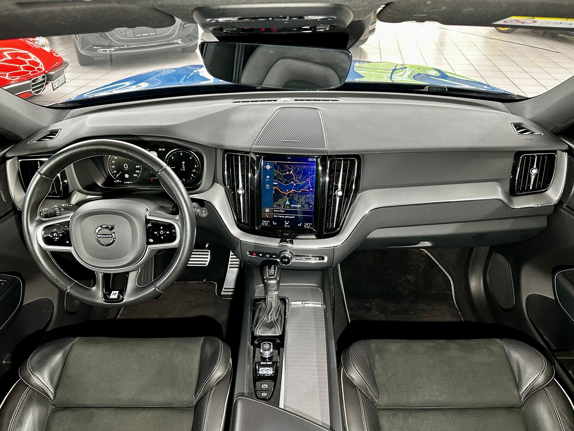 VOLVO XC60 D5 AWD R-Design Geartronic-image-19
