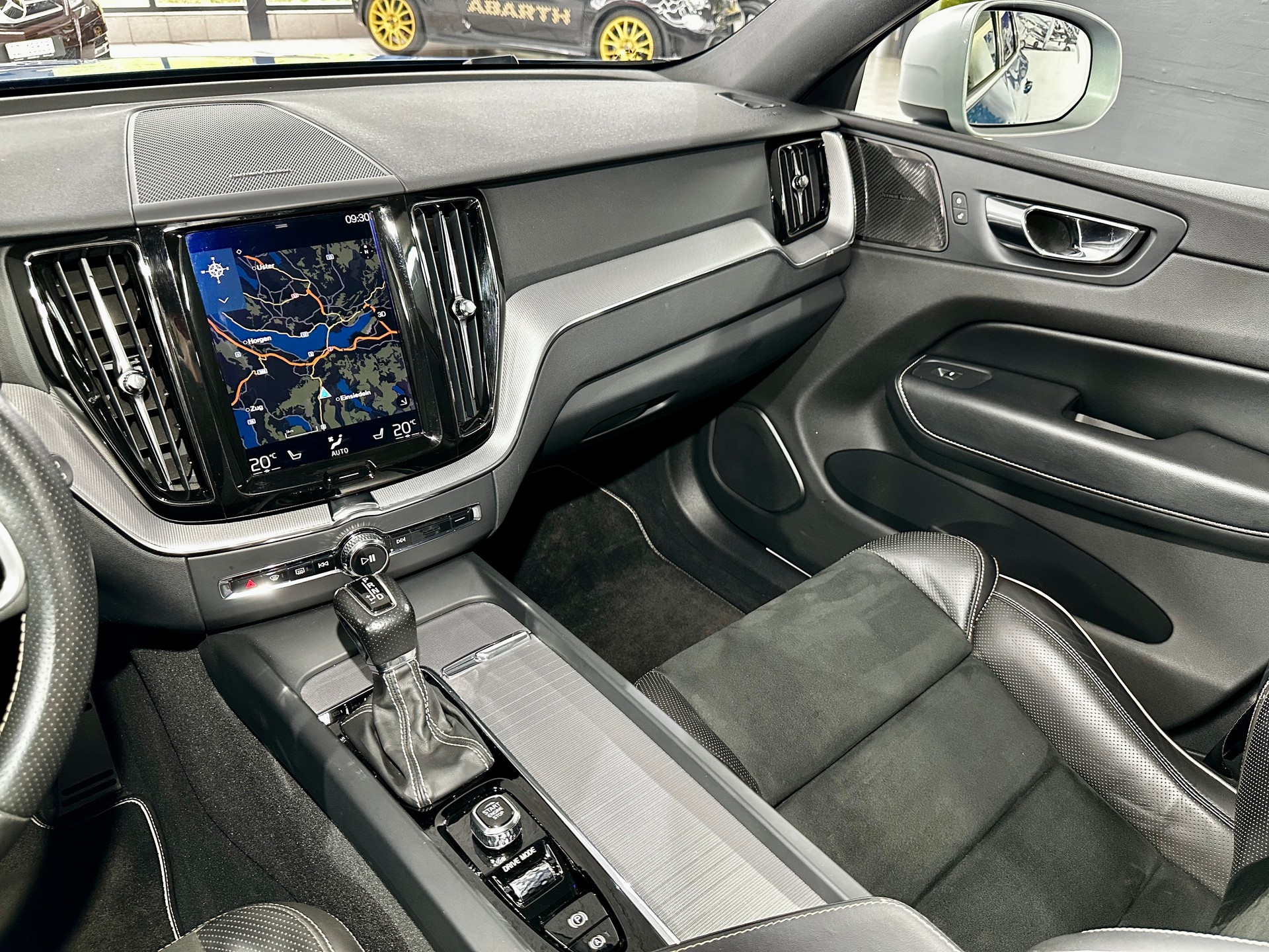 VOLVO XC60 D5 AWD R-Design Geartronic-image-20